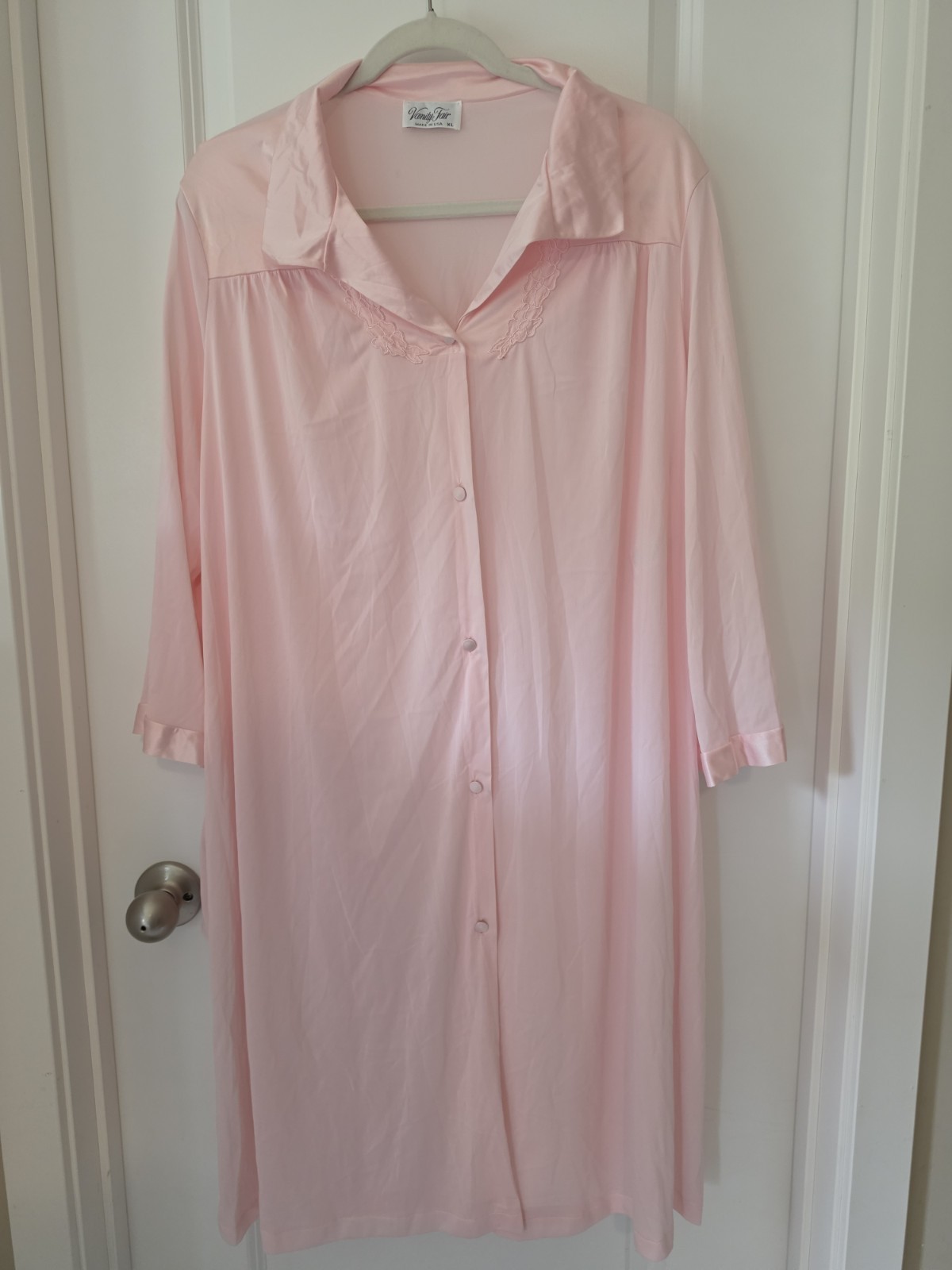 Vtg Vanity Fair Pink Nylon Nightgown Robe Set XL Embroidered Floral Lingerie USA