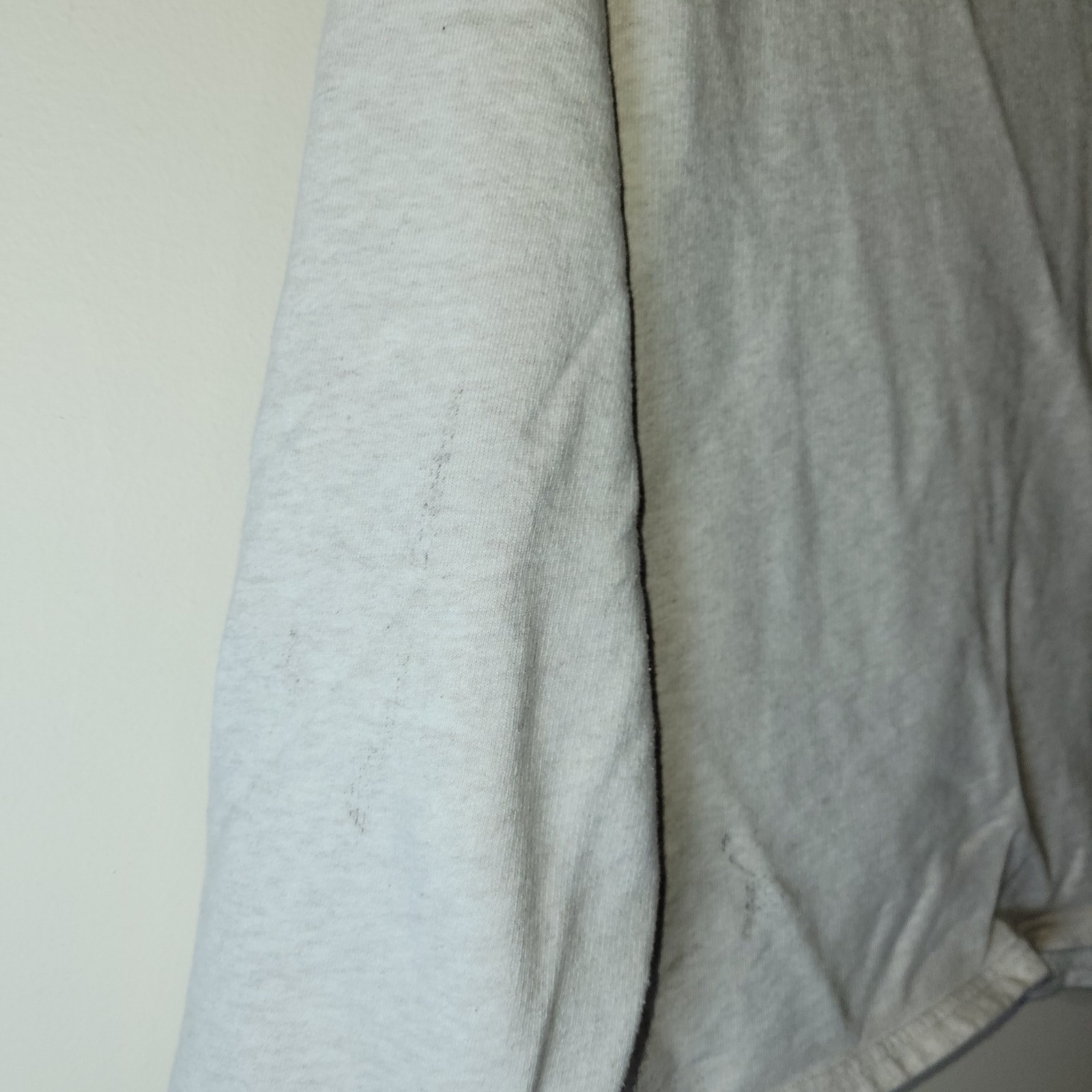 Disney Parks Winnie the Pooh XL Sweatshirt Gray Crewneck Tree Tigger Eeyore READ