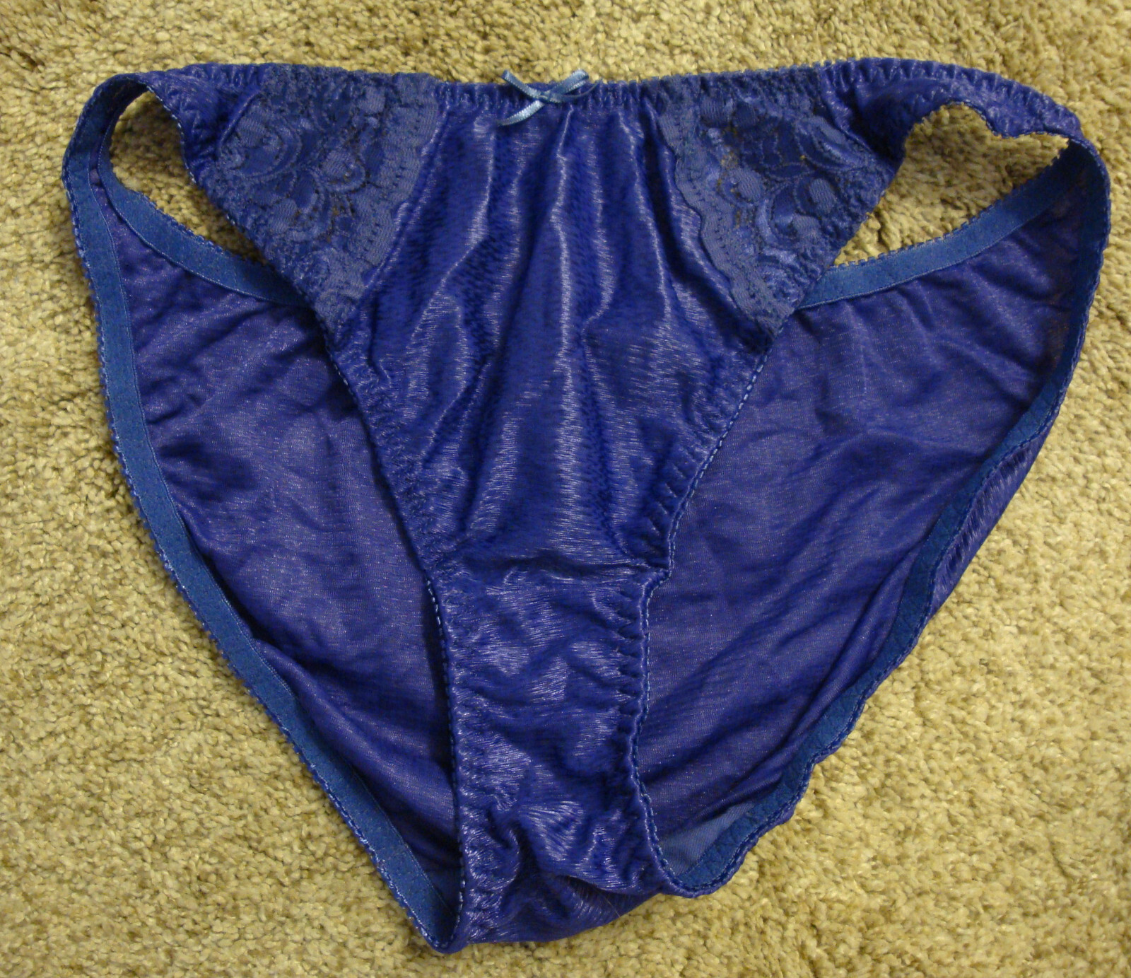 Soft Sensations M Grape Purple Smooth Silky Lace Bikini Panty Vintage #1720