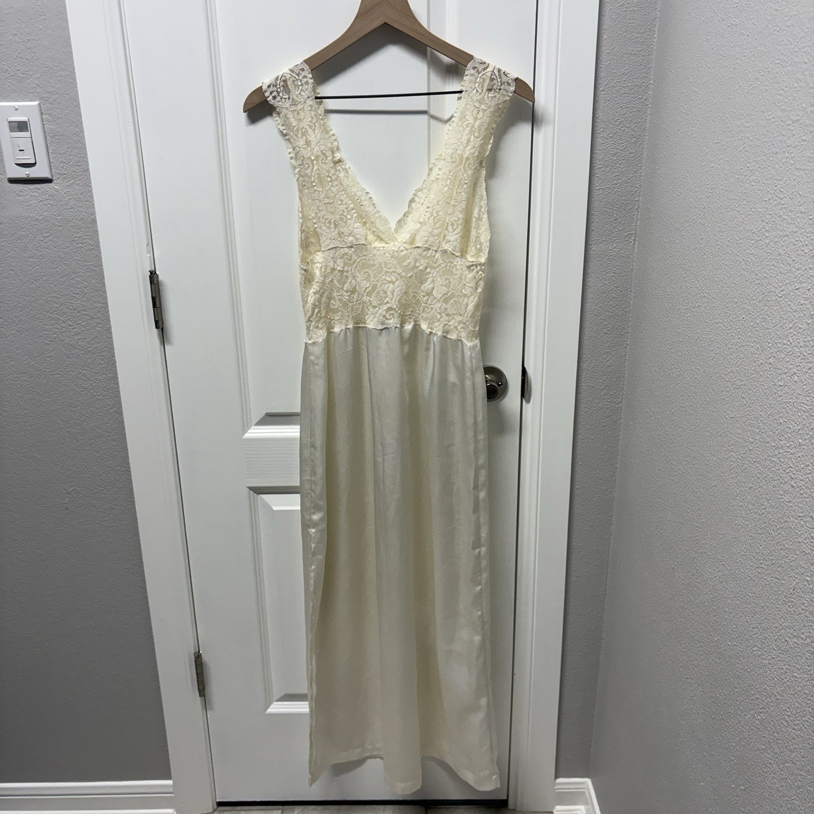 Vintage Olga Style Nightgown Lace Satin Ivory Bridal Cottagecore S/M