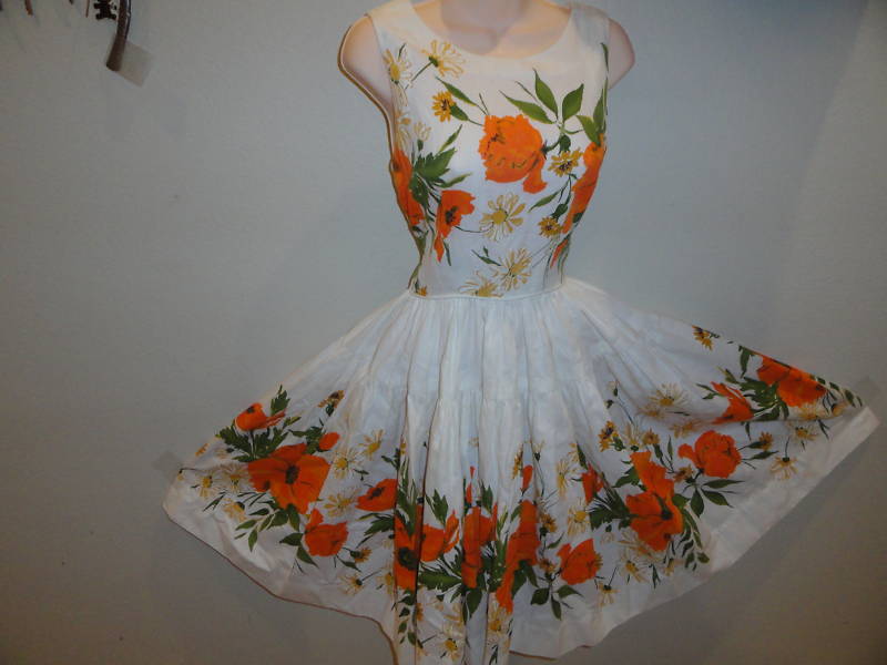 Vintage 50s dress pinup VLV bombshell 35 bust 26 w full skirt poppies cotton