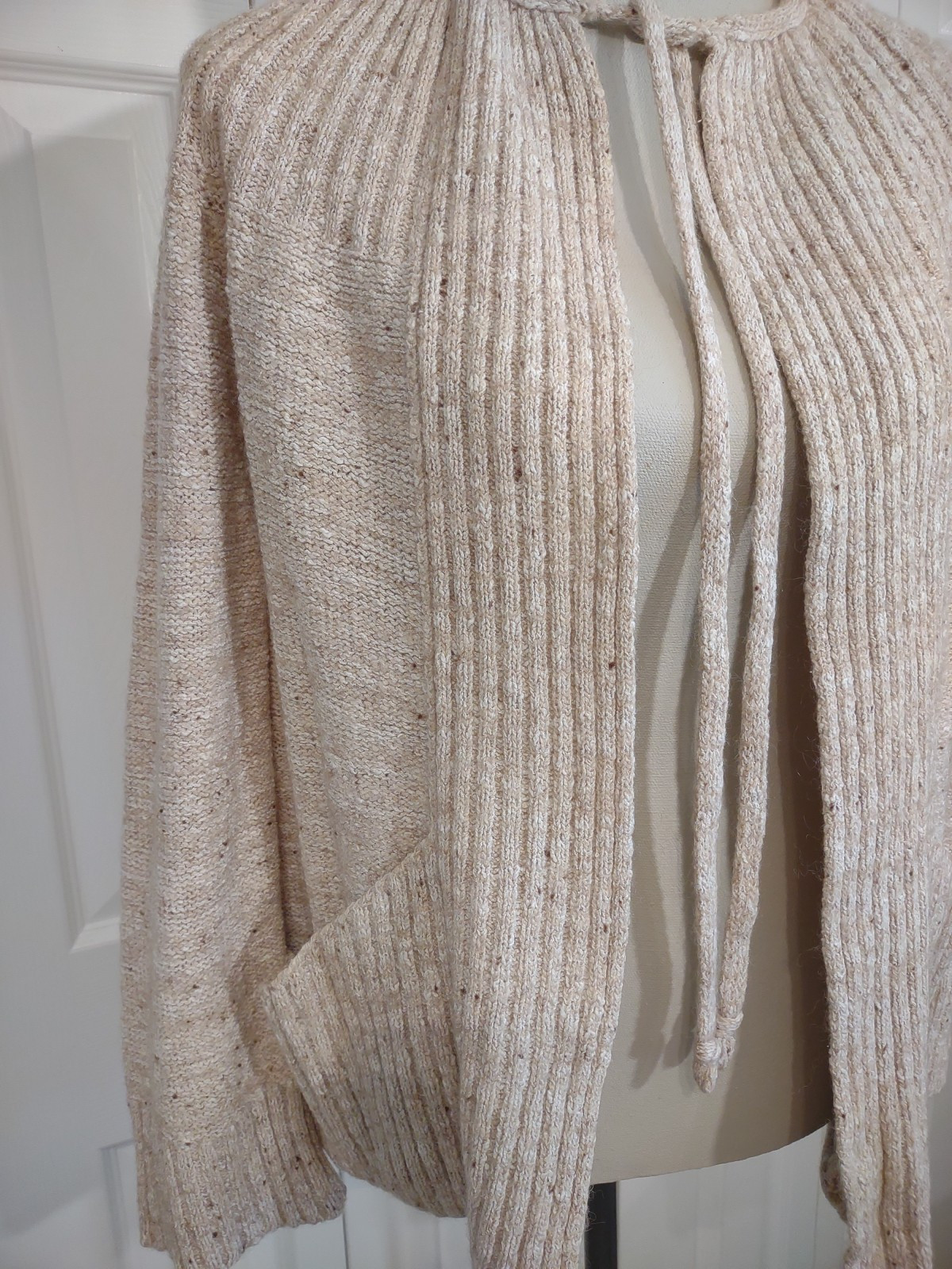 True Vintage 1970’s Boho Style Nubby Cardigan Bell Shape Oatmeal Beige Small