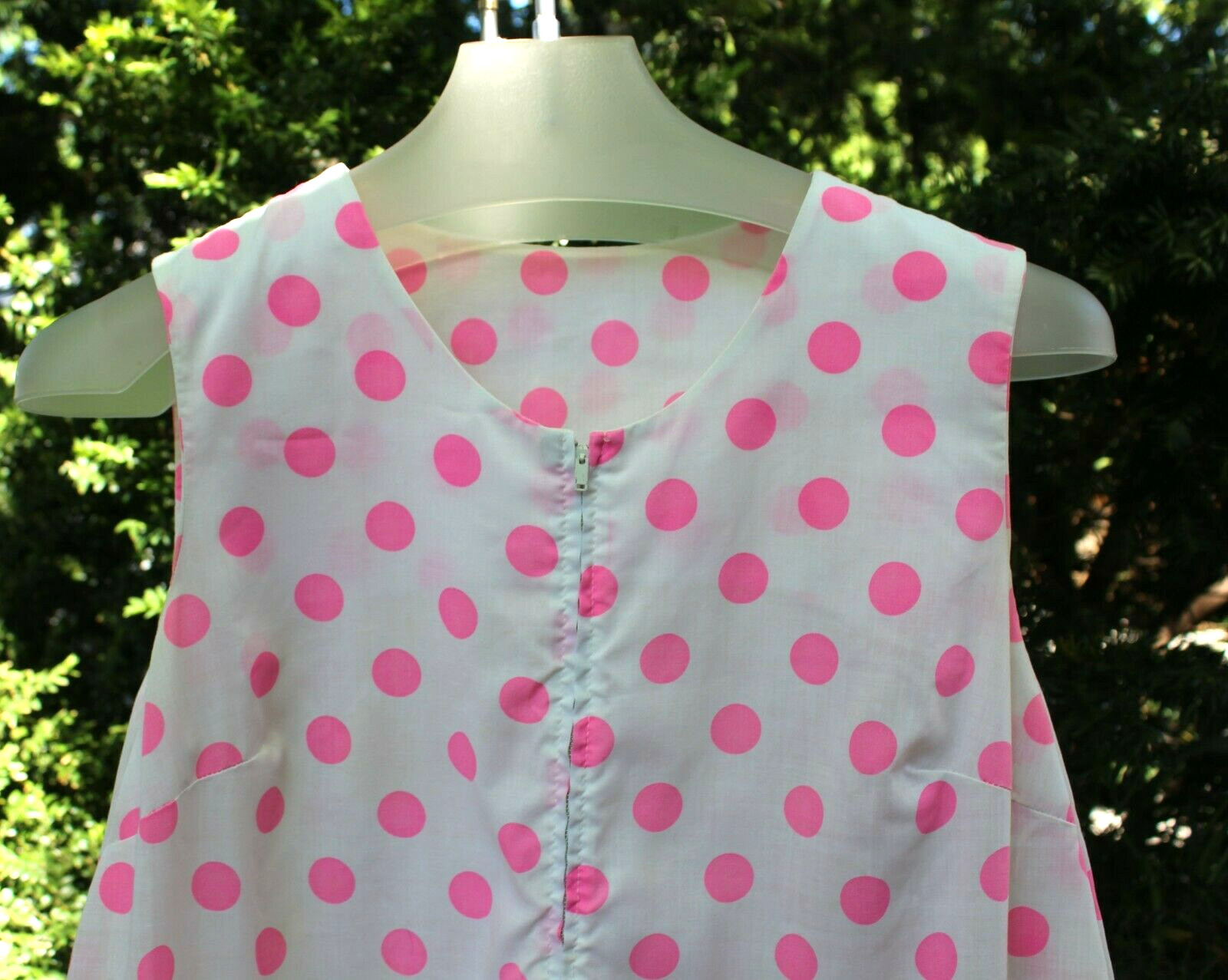 Vintage 1960’s White w Pink Polka Dots Housedress Dress Bust 40