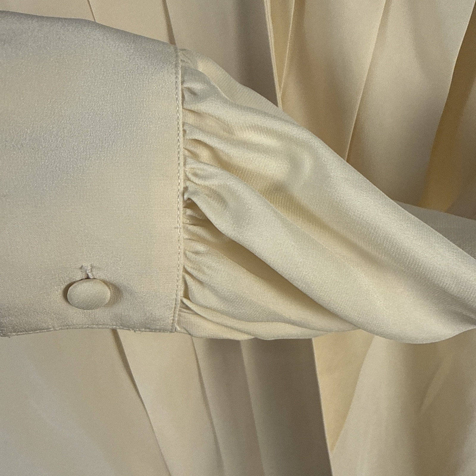 Vtg 100% Silk Blouse 8 Cream Pleats Faux Wrap Shoulder Pads Dynasty Old Money