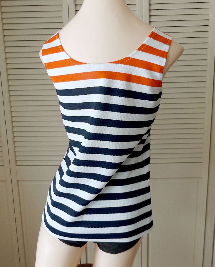 2 VINTAGE 60s 70s NM Graff CaliforniaWear S/M Easy Care Poly Tops Stripes