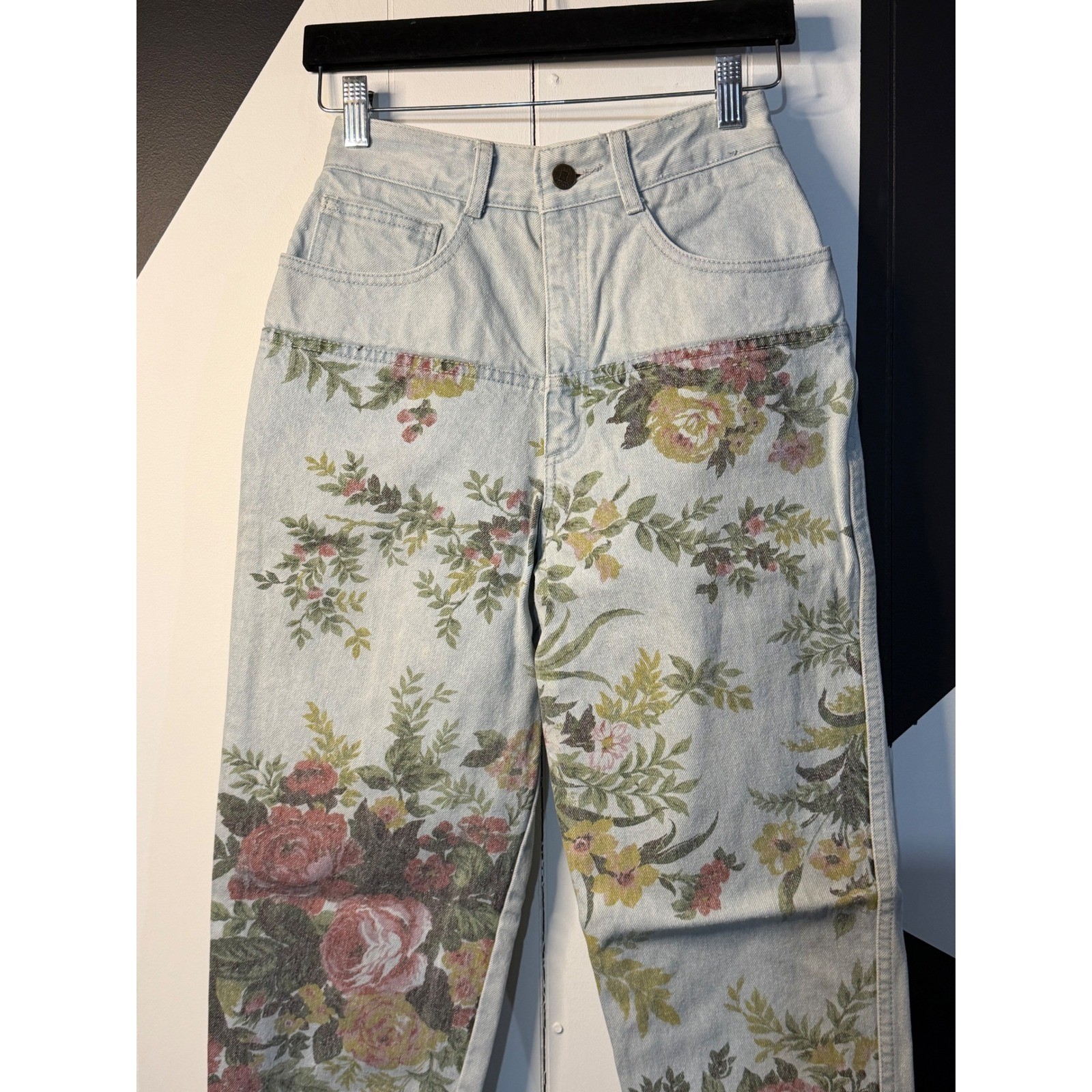 VTG Gasoline Womens 4R Light Wash Floral Jeans Rose Print 90s Y2K Streetwear