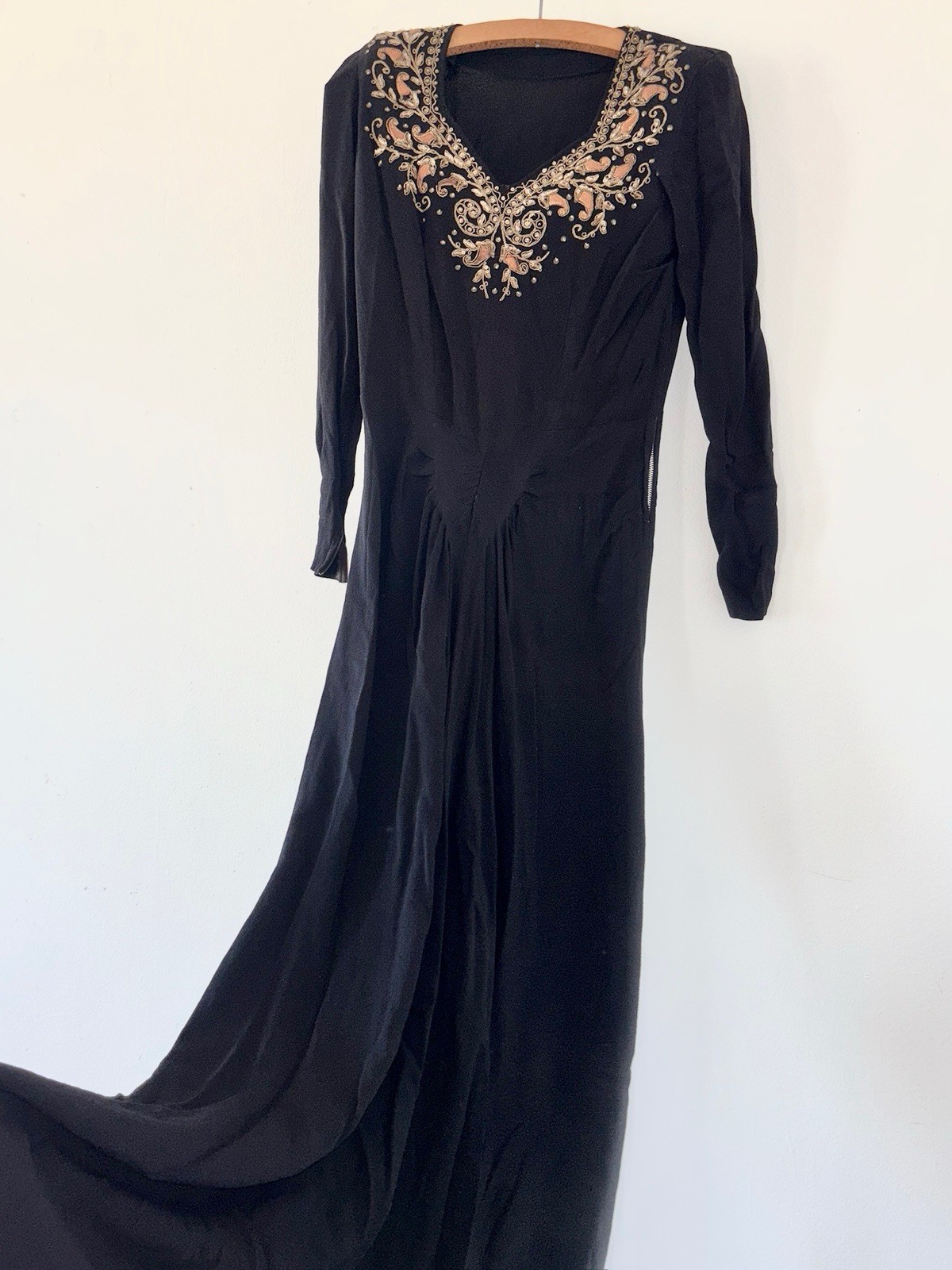 Vintage 40s Glamorous Slinky Crepe Evening Gown With Gold Bullion Embellishments