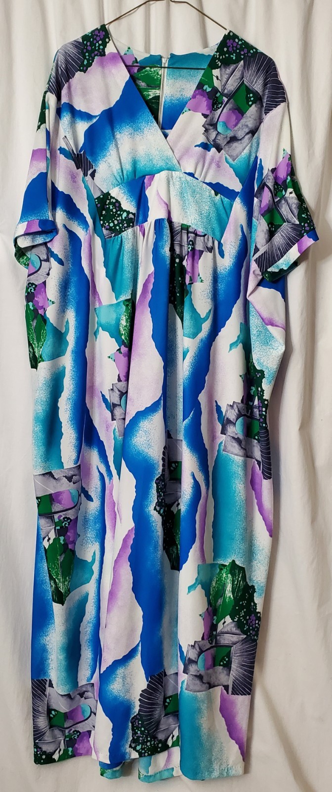 Vtg Tyrone Brand Hawaiian Dress -One Size- Striking Tropical Floral Muumuu