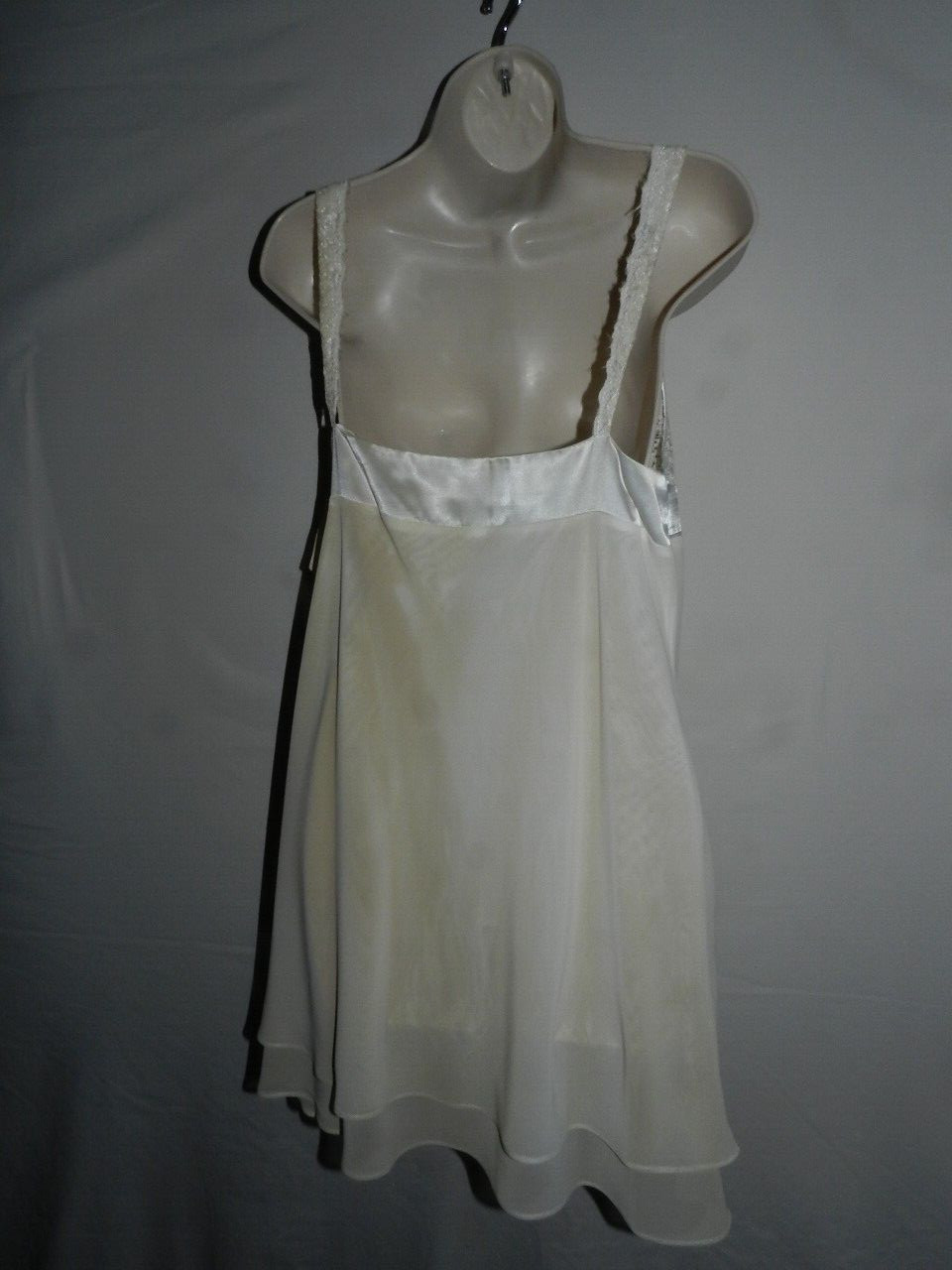 Ivory Medium Set Intimo Amore lingerie 2 pc robe babydoll NWT