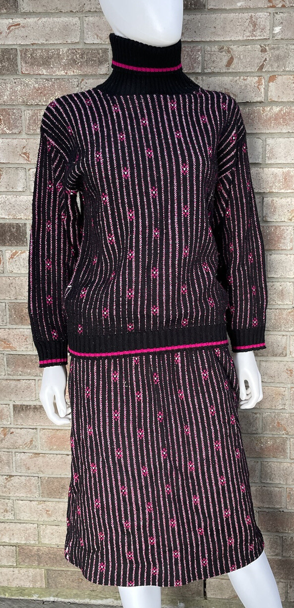 Sweater Skirt Set Medium turtleneck knit pink black bear crossing High Neck ReAD
