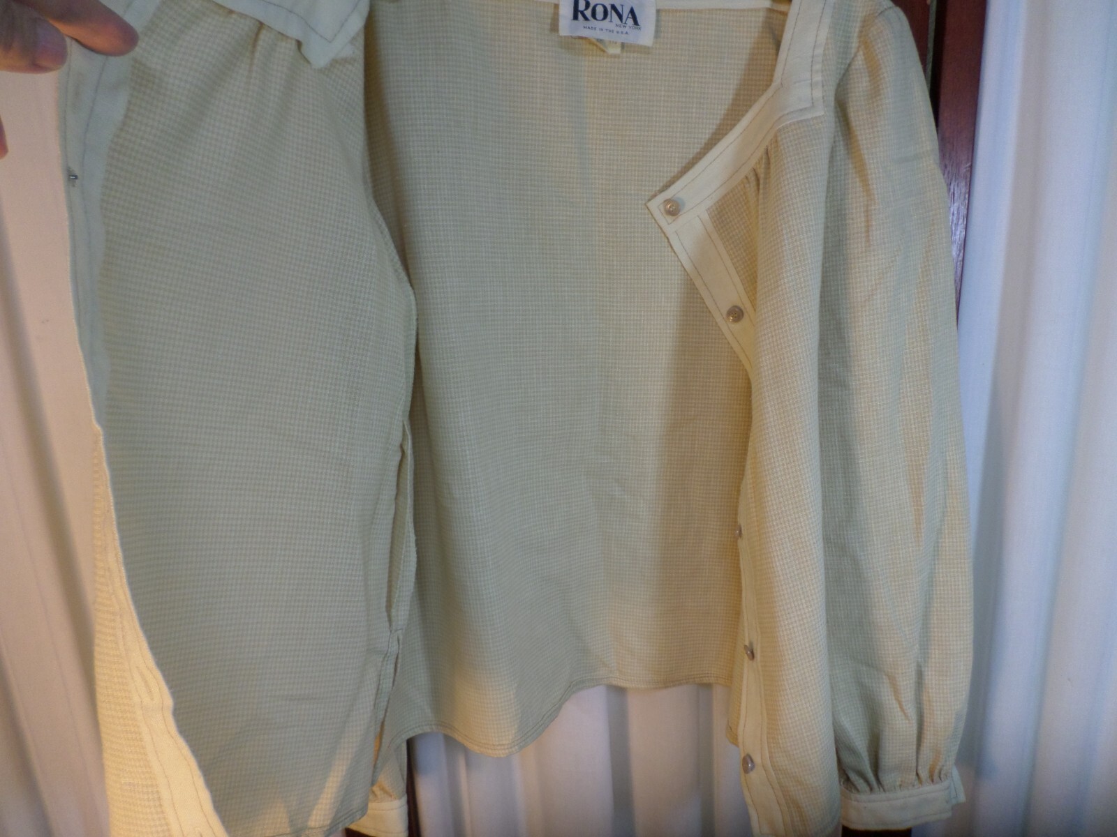 Beautiful Vintage Rona Women’s Button Up Long Sleeve Beige Checkered Blouse-12