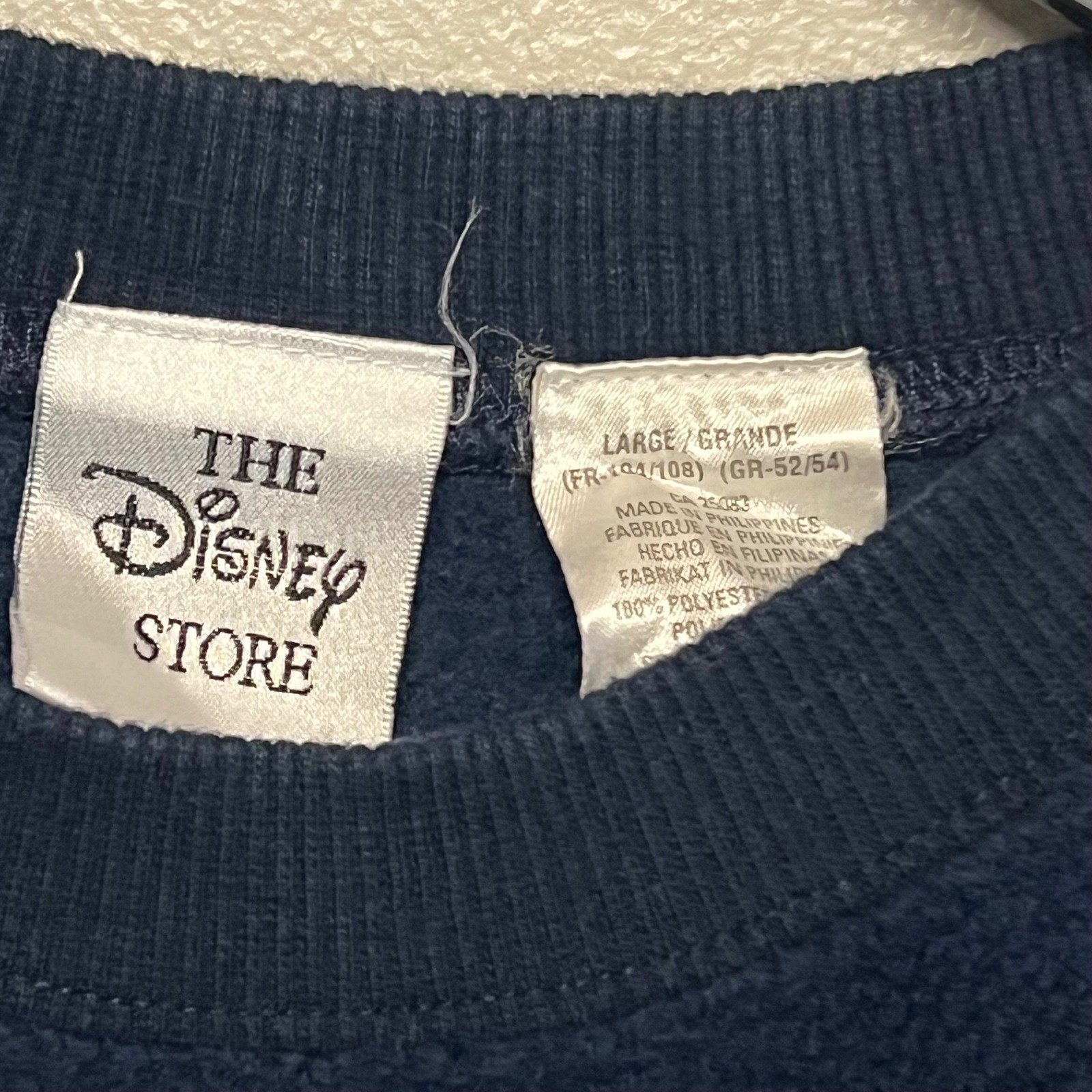 VTG Disney Store Winnie the Pooh Embroidered Nordic Fleece Sweatshirt Navy Sz L