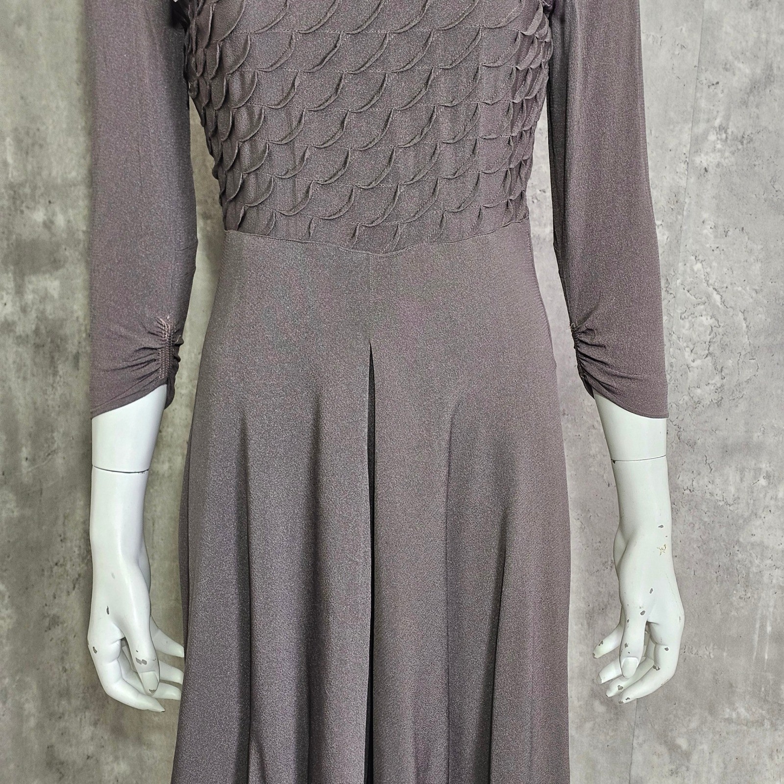 Vintage 40s Brown Rayon Crepe Scalloped Bodice Dress Metal Zipper M Noir Glam