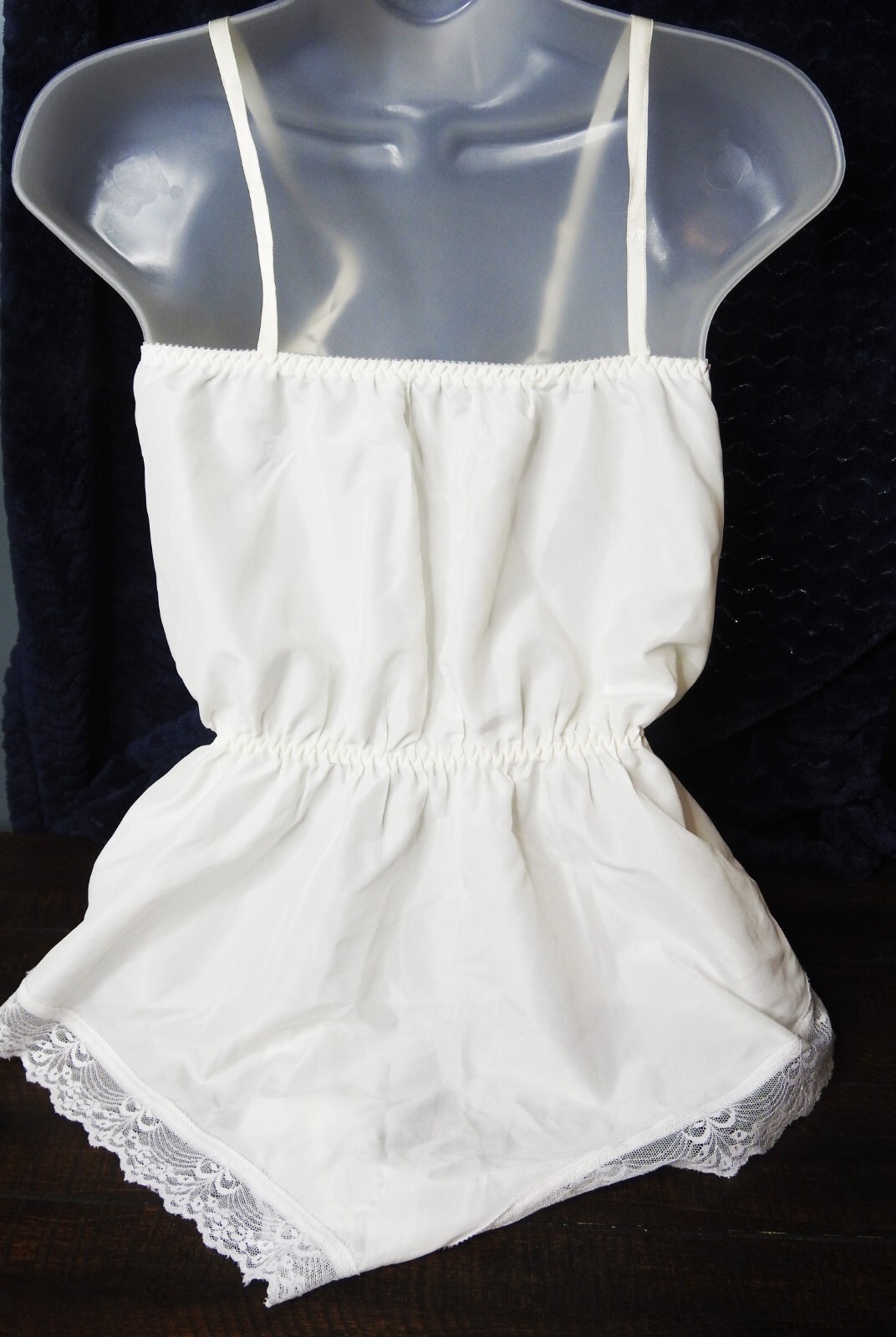 Vintage Early 80s Maidenform Ambiance Teddy Romper – Off-White – Size 6-8