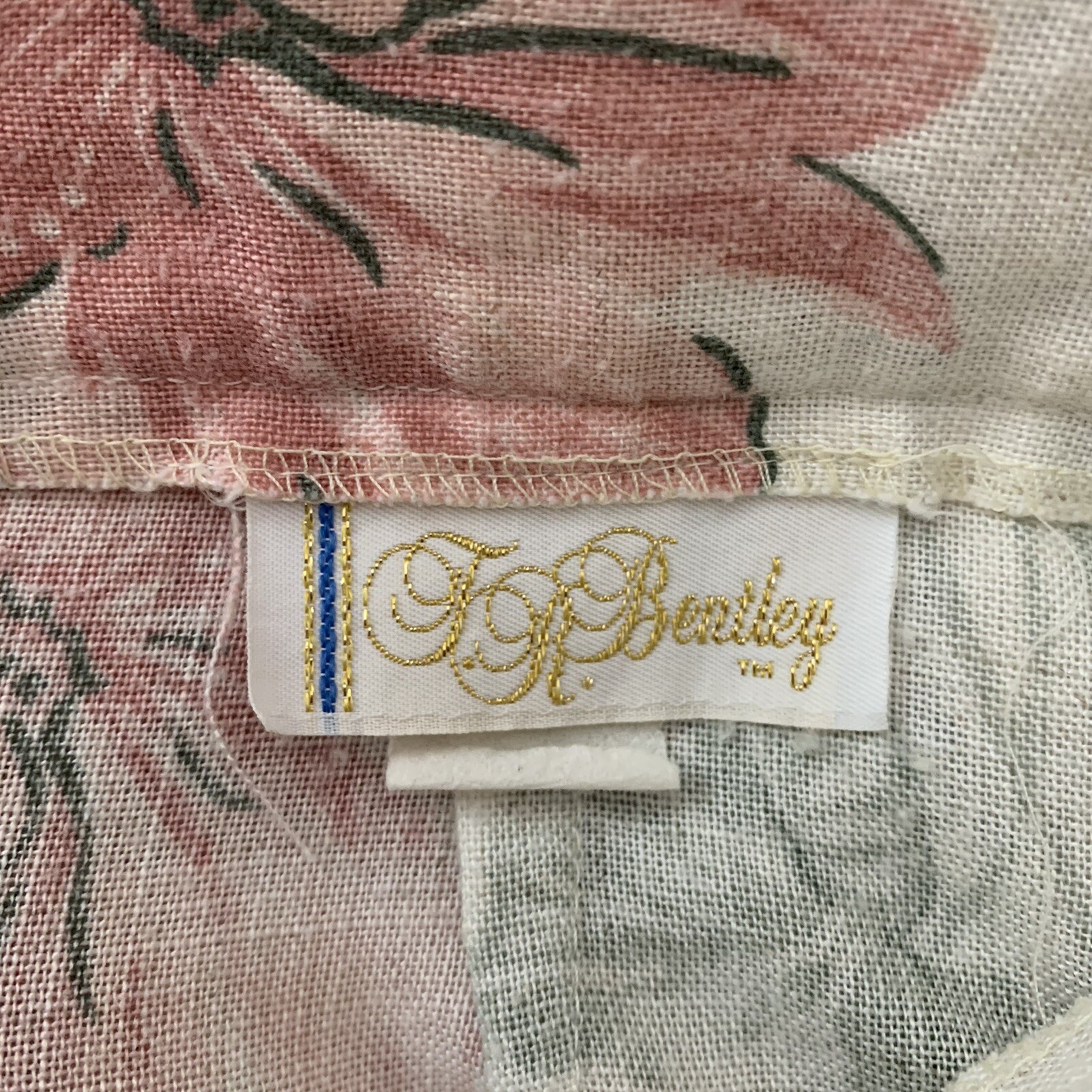Vintage Skirt 29″ High Waist Knee Length Floral Belt Runs Size Small TR Bentley