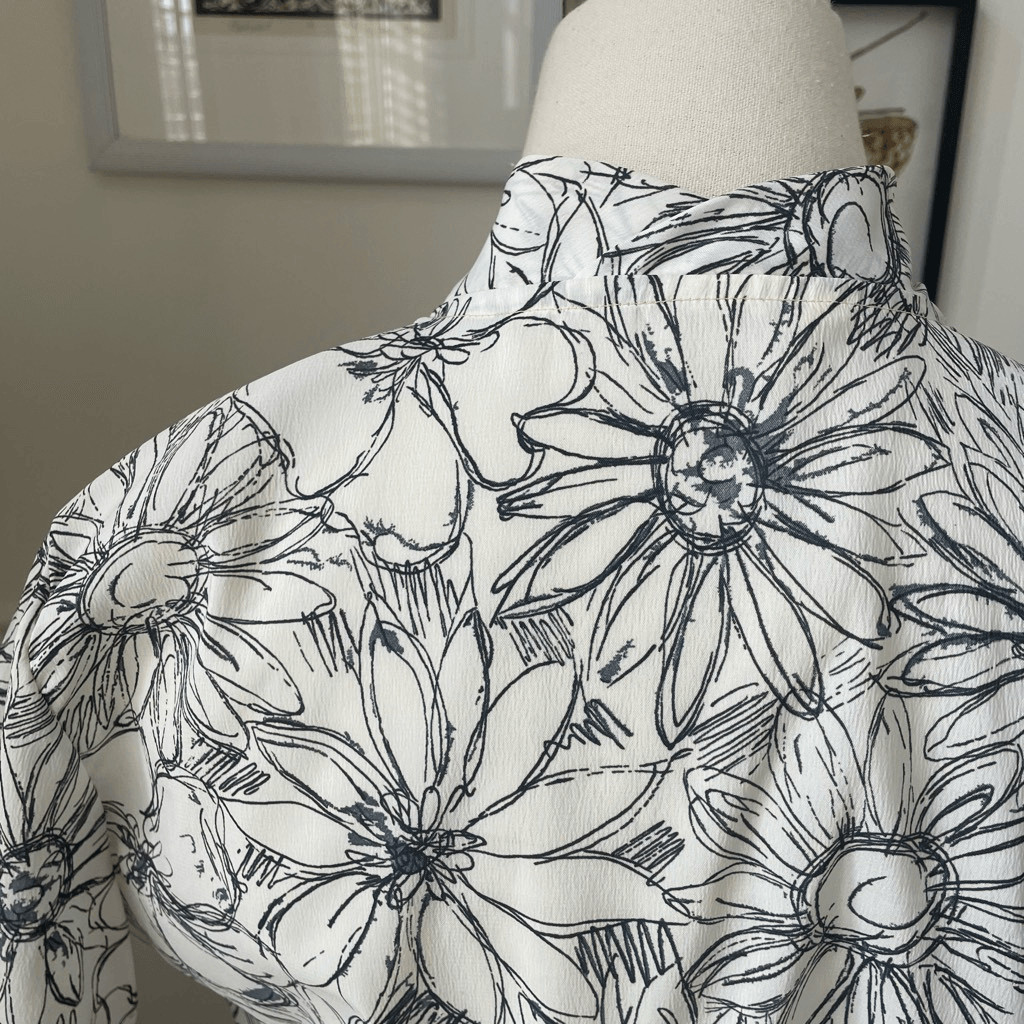 Vintage 70s Cropped Sketch Floral Black Grey Neck Tie Blouse S