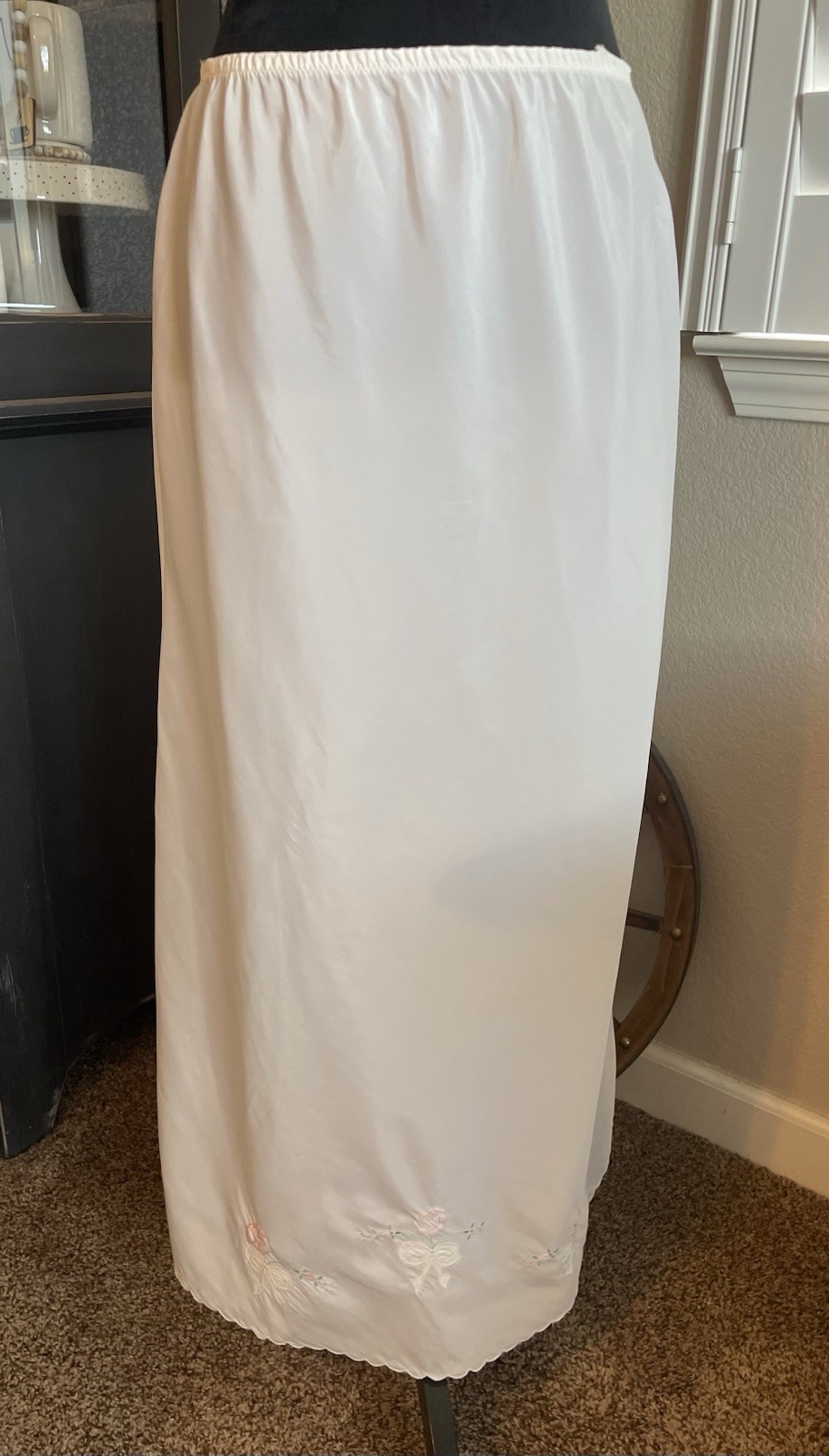 Vintage 1970’s Chevette Long Slip White Hand Embroidery Floral Women Large Flaw