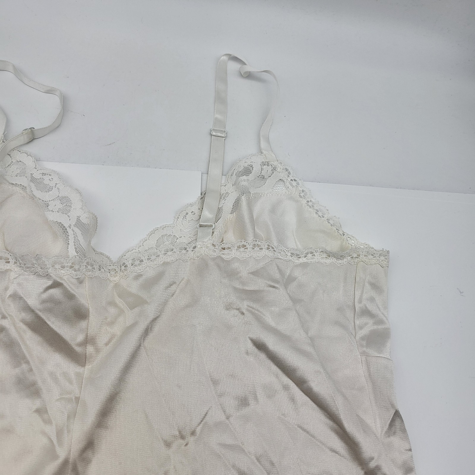 Vintage Vanity Fair Nylon Slip top bodice sz 36 lace trim Sexy pin up