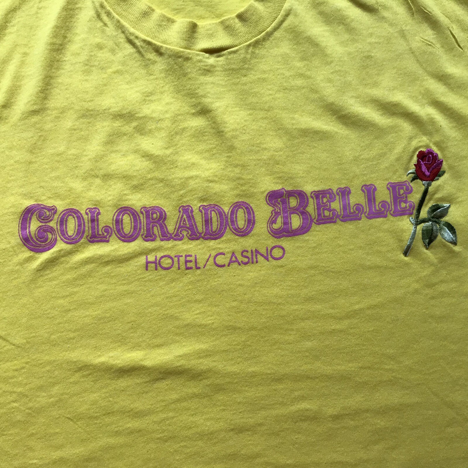 Vintage COLORADO BELLE CASINO Screen Stars Yellow T-shirt XL Single Stitch wRose