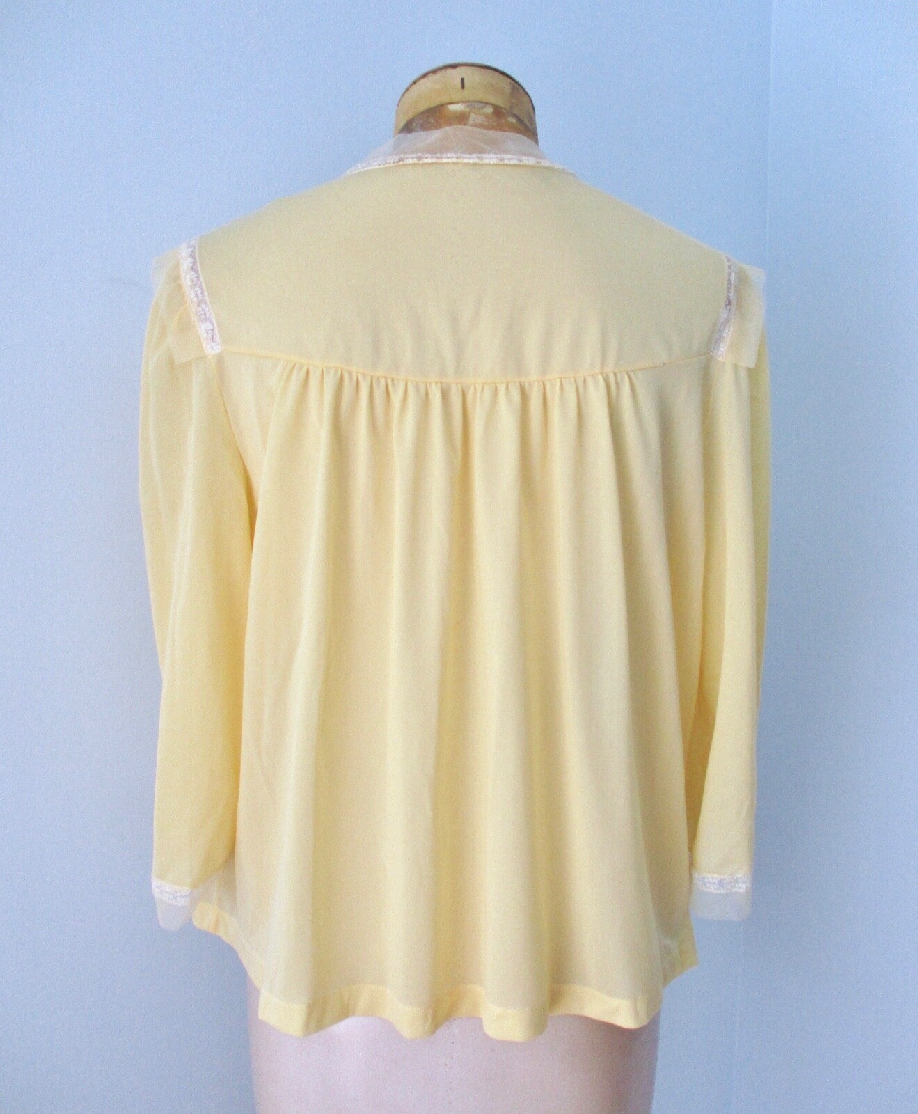 Vtg 50s 60s Lorraine Butter Yellow Nylon Bedjacket Short Robe Eyelet Lace Trim M