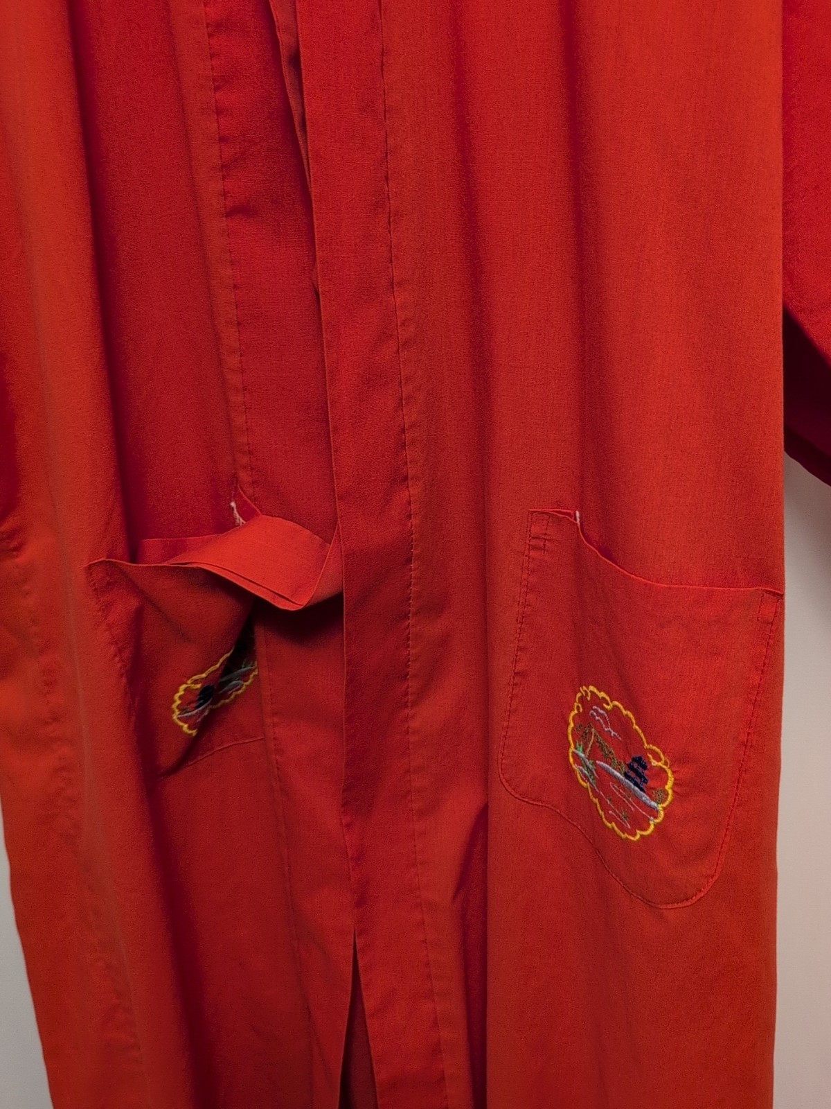 80s womens vtg red L tie robe Daffodil brand china made