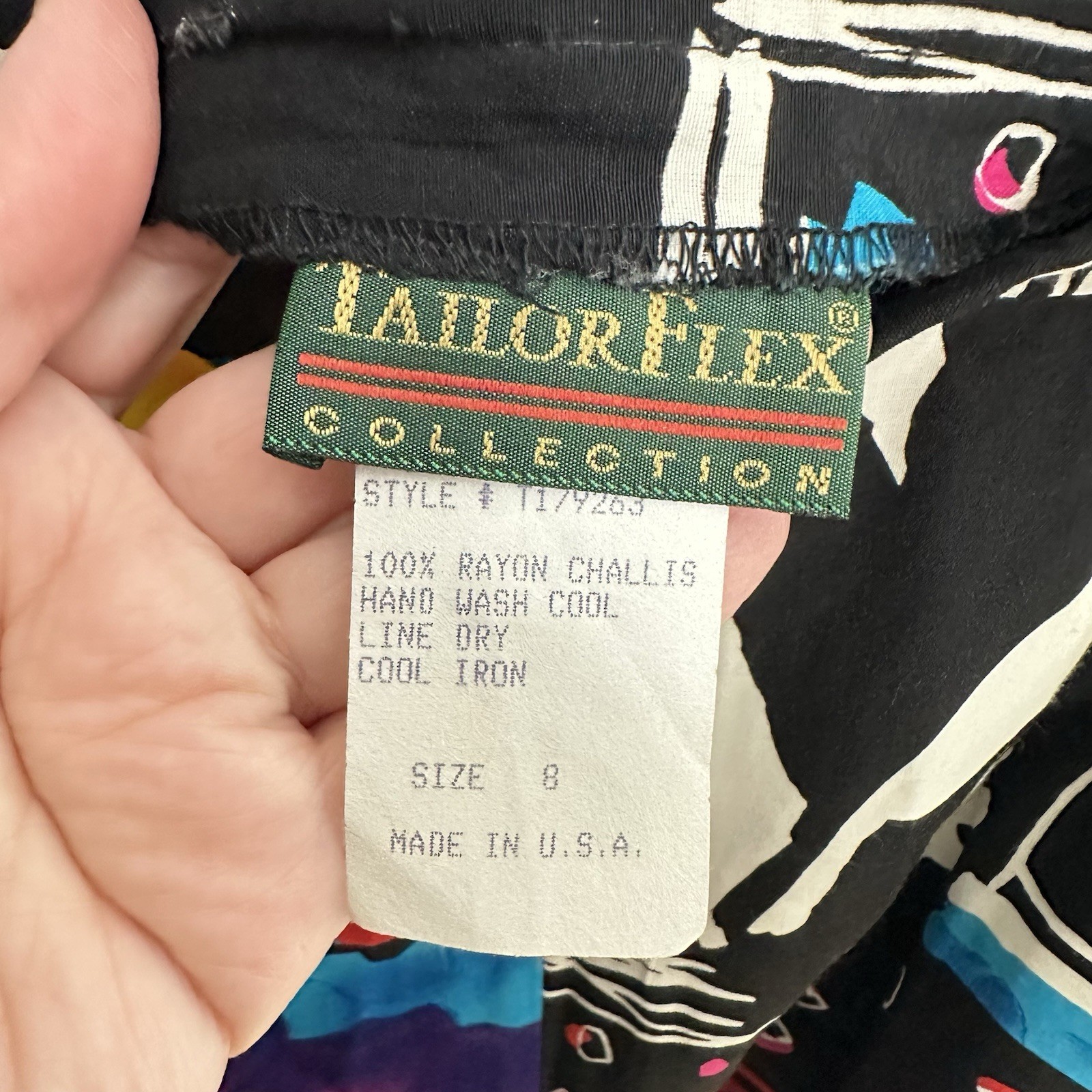 vintage 80s high waisted GRAPHIC PRINT bermuda shorts art teacher downtown girl