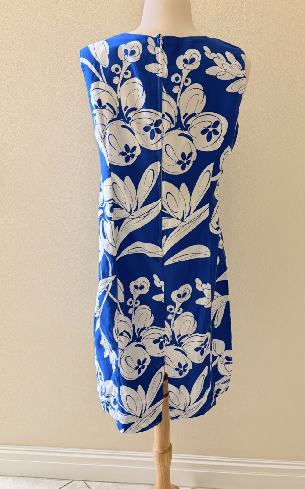 1960s Vintage Shift Mod Dress Floral Cobalt Blue And White. M