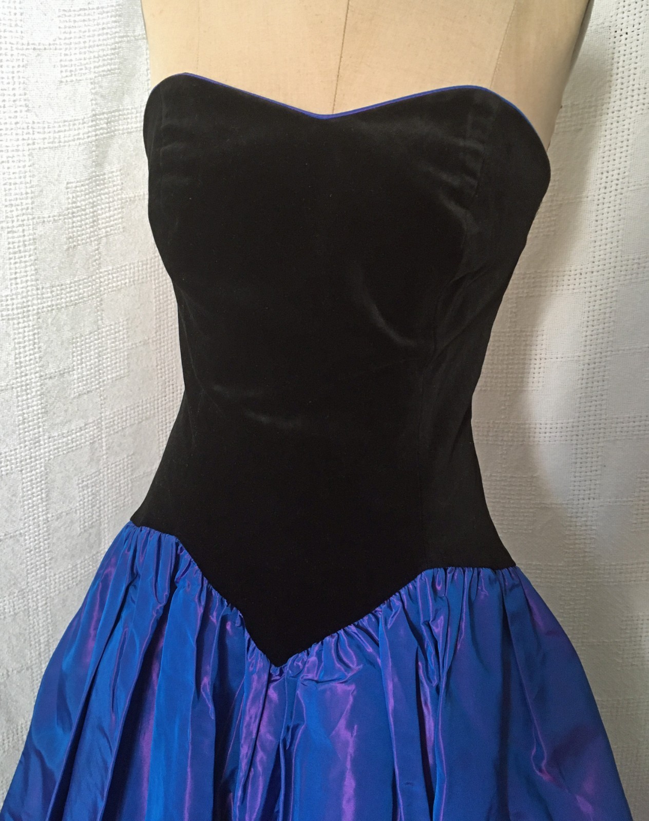 Vintage 1980s Laura Ashley Strapless Dress Prom Party Velvet Taffeta US 8 UK 10