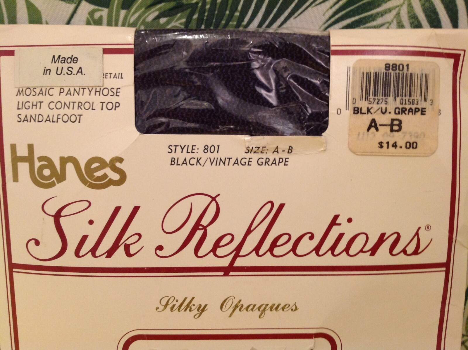 Vintage Pantyhose Hanes Opaques Color Vintage grape size A-B B005C