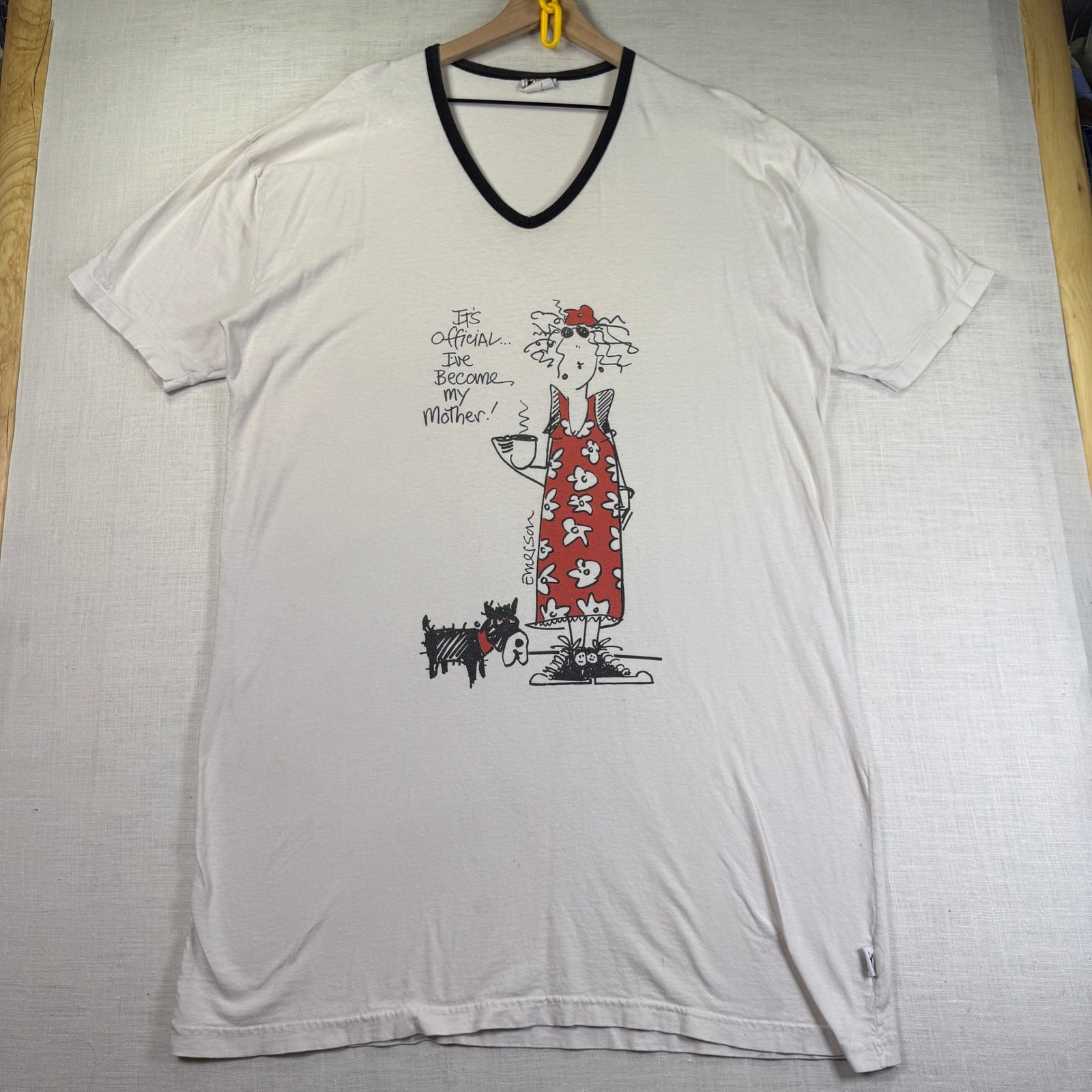 VTG Emerson Street Mother Sleep Tee Shirt Women XL White Big Scottie Dog V-Neck