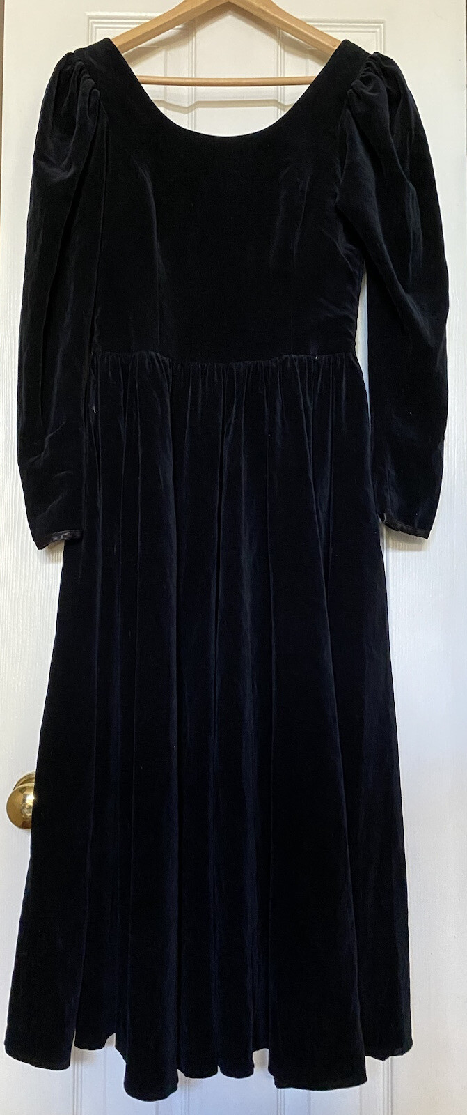 Vintage Laura Ashley Black Velvet Dress Size USA 8 / UK 10 / EUR 36