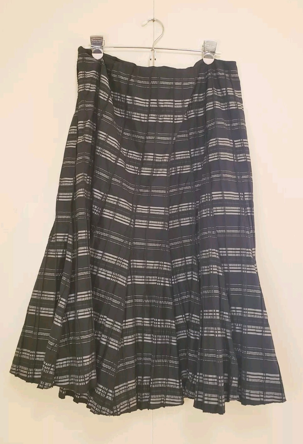 Vtg Carlisle Womens 10 Midi Skirt Pleated Black Silver Stripe A Line Flare Retro