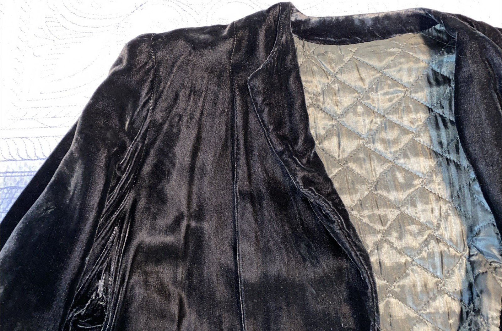 VINTAGE 30’s 40’s Black Silk Velvet Hip Length Coat S Quilted Lining Smal Flaws