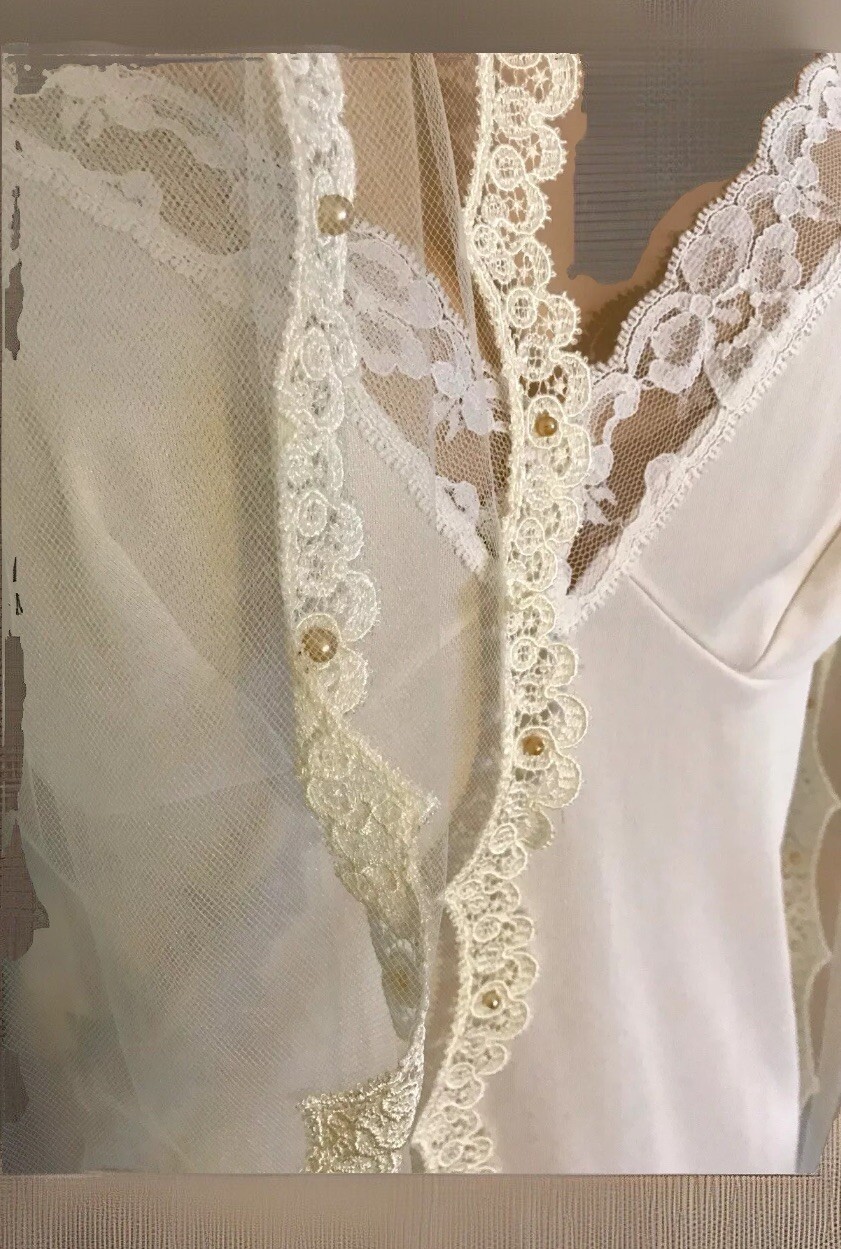 Vintage 2 Tier 30’’ 60’’ Ivory Wedding Veil Floral Band Embroidered Pearl Edging