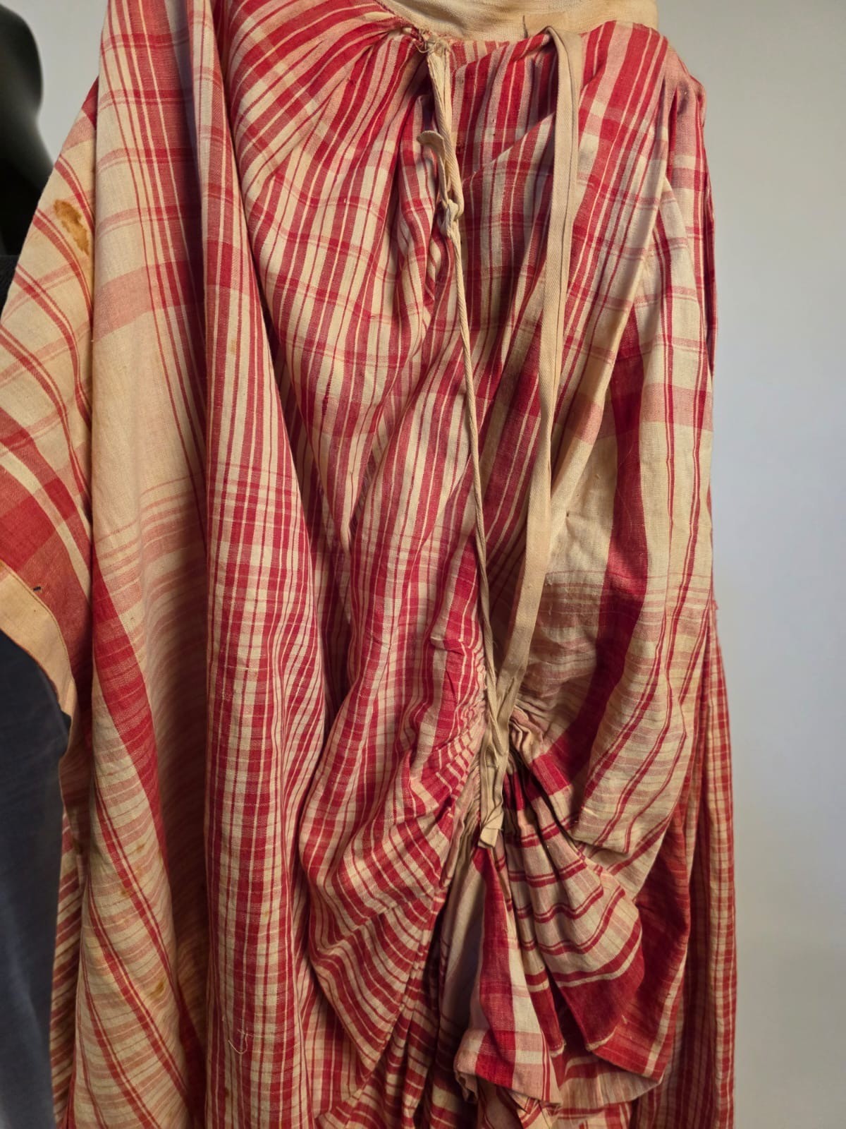 VICTORIAN 19TH C PLAID COTTON POLONAISE BUSTLE BACK OVERSKIRT SKIRT