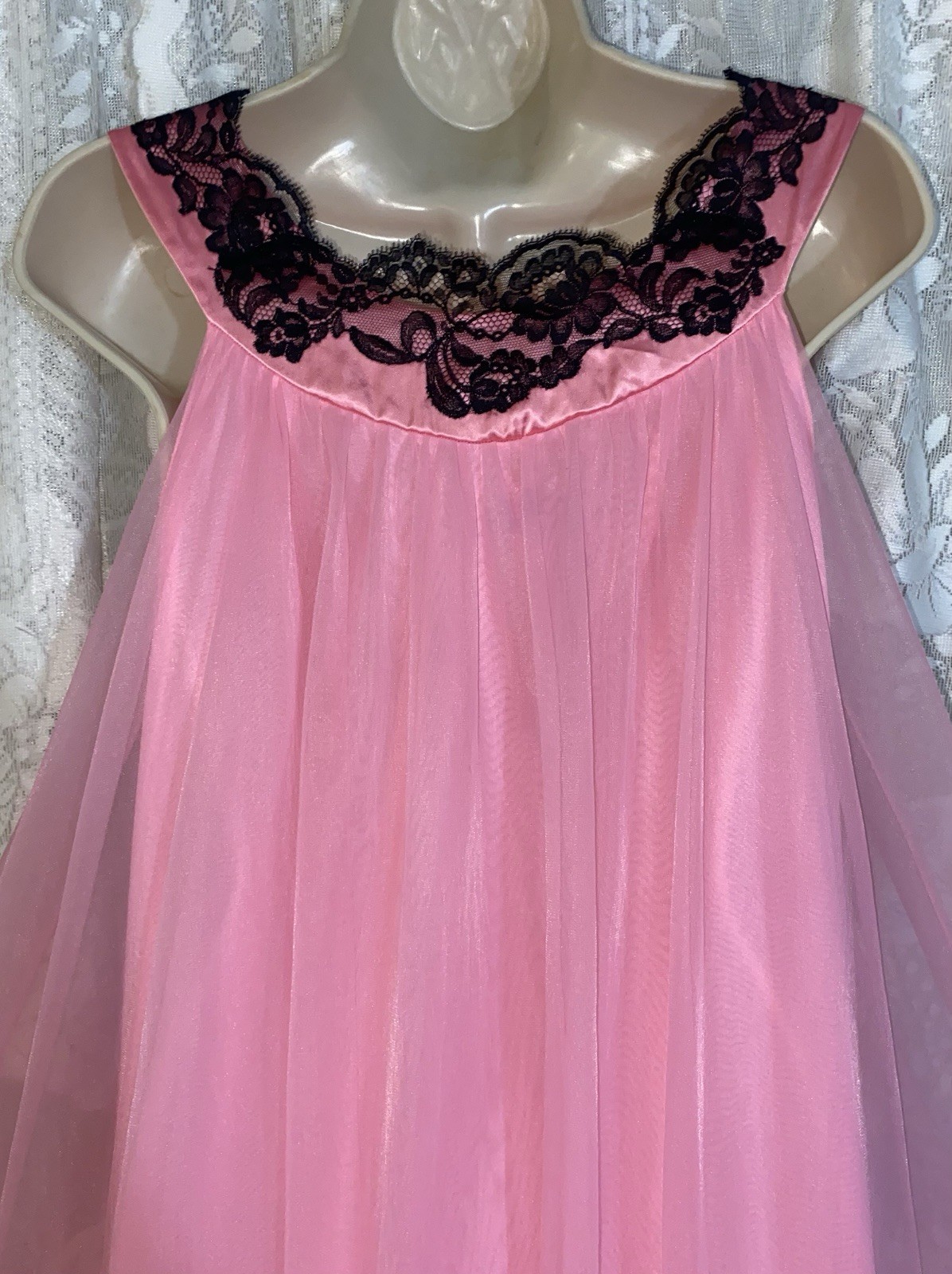 VTG XS S M GLAM Vanity Fair DEEP Pink Db Chiffon Nightgown w Satin & Black Lace