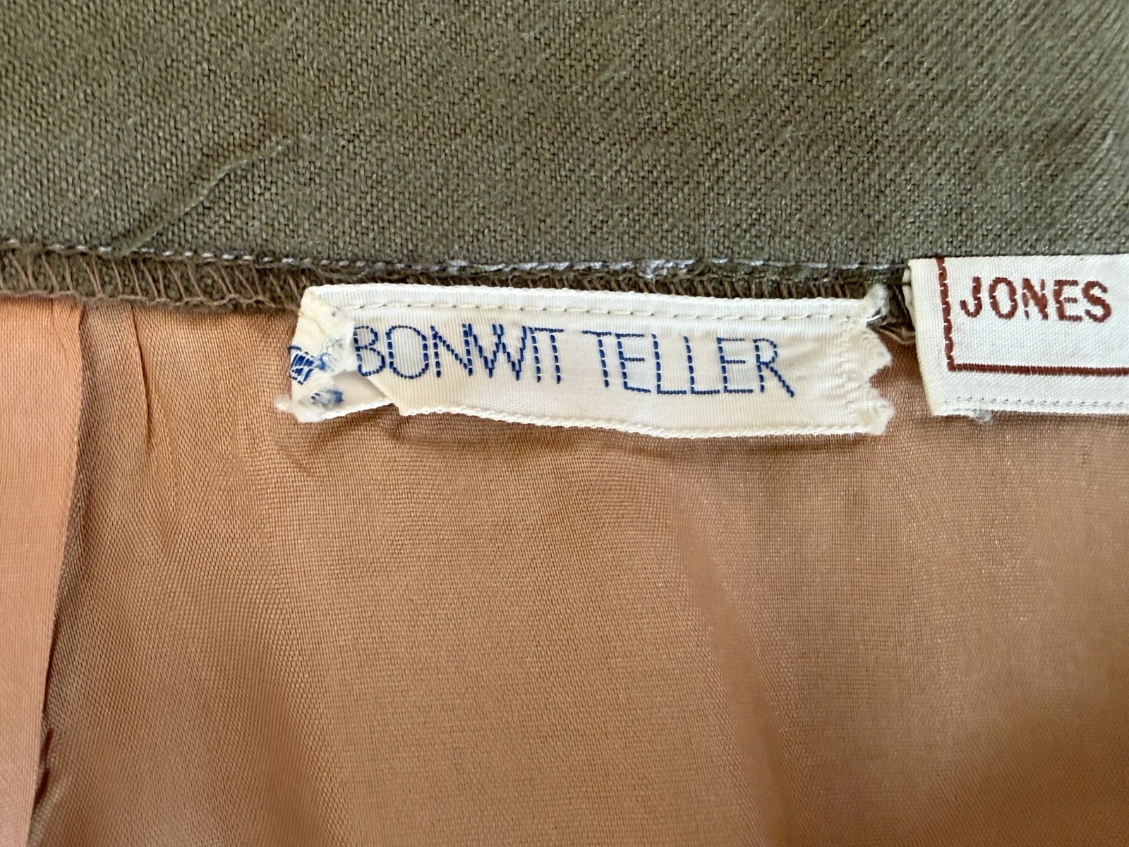 Vintage Bonwit Teller Jones New York Khaki Green Wool Pencil Skirt Fits XS