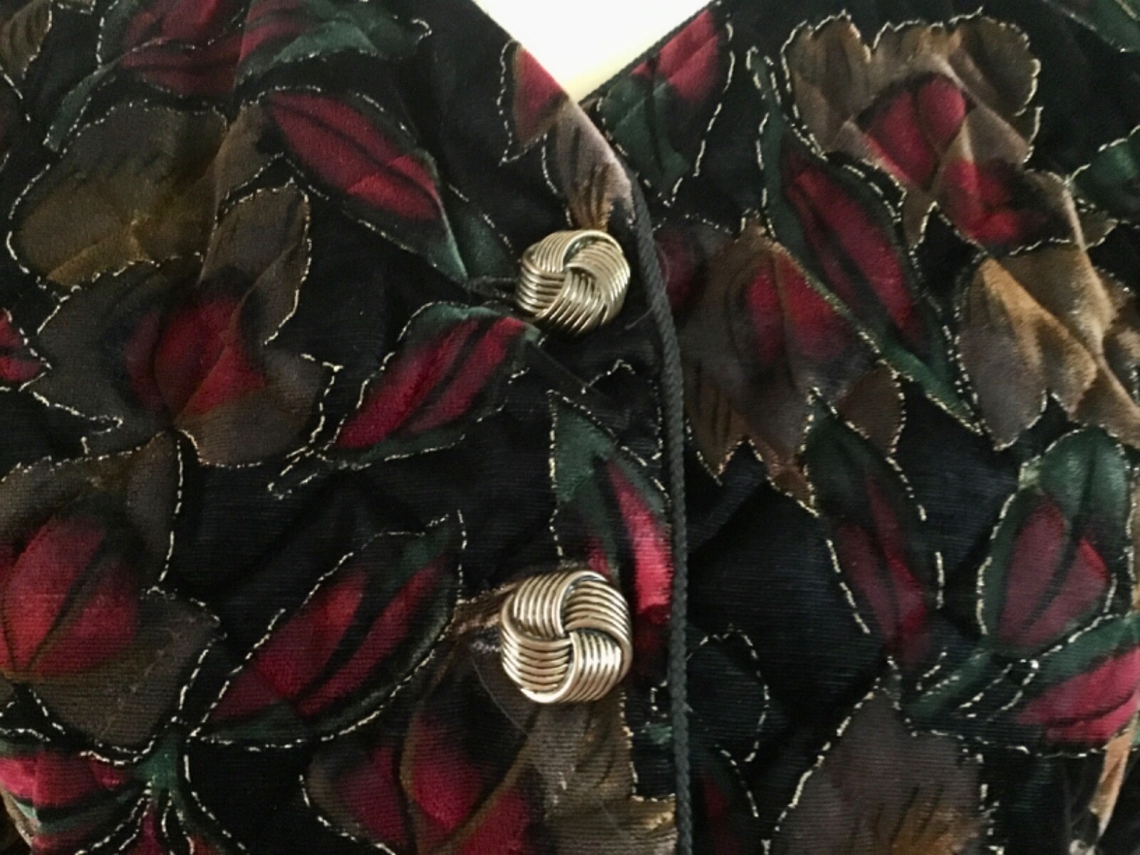 VTG GREG ADAMS SZ. LARGE LONG SLV. JACKET DARK FLORAL FABRIC QUILTED GOLD THREAD