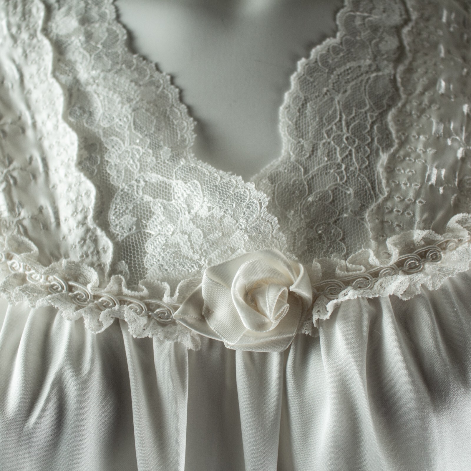 Vintage 1940’s White Lace Women Retro Night Dress Sleepwear Size L