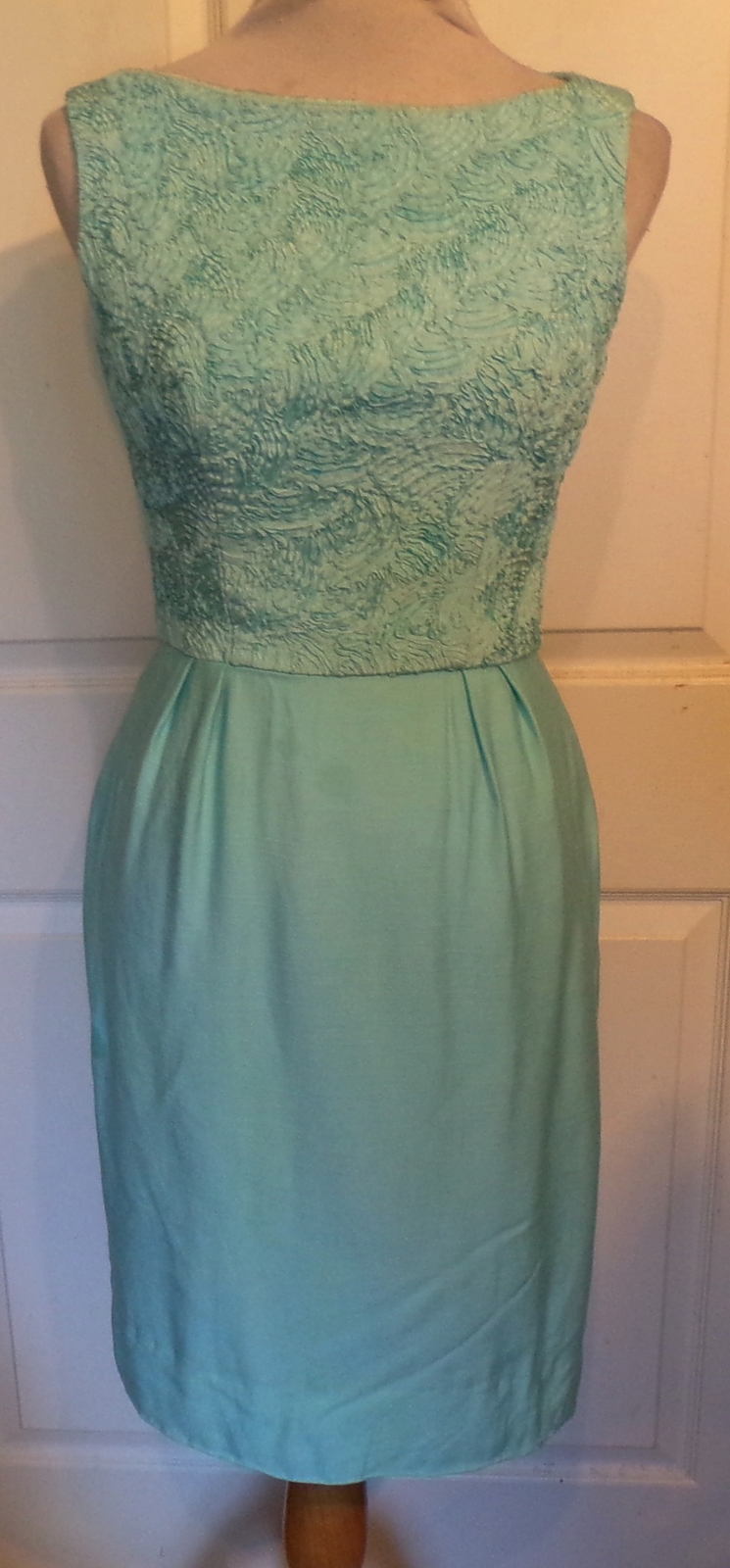 Vintage 60s Aqua Blue Sleeveless Dress Ribbon Art Bodice B34