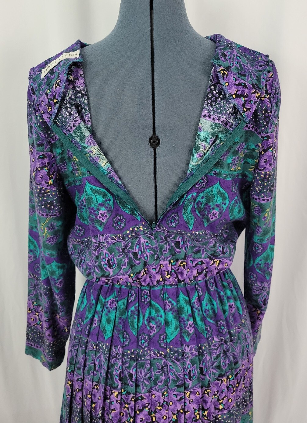 Vintage Terri Ellen Purple & Green Patterned Dress Size M/L?