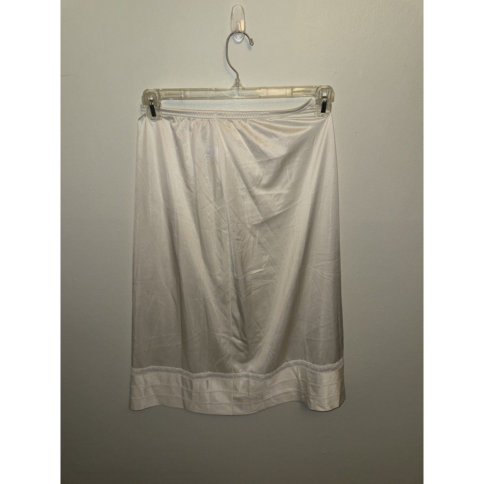 Vintage Lorraine Womens Cream Half Slip 100% Antron Nylon Sz Med Tall 28” Long