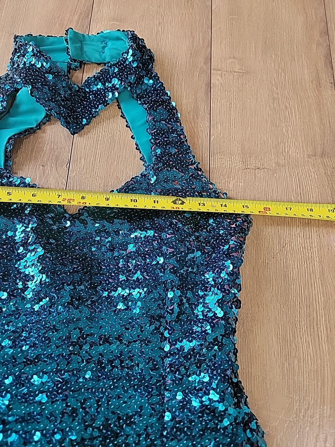 80s Turquoise Sequin Halterneck Evening Gown/Figure-Hugging Maxi Dress/ Cocktail