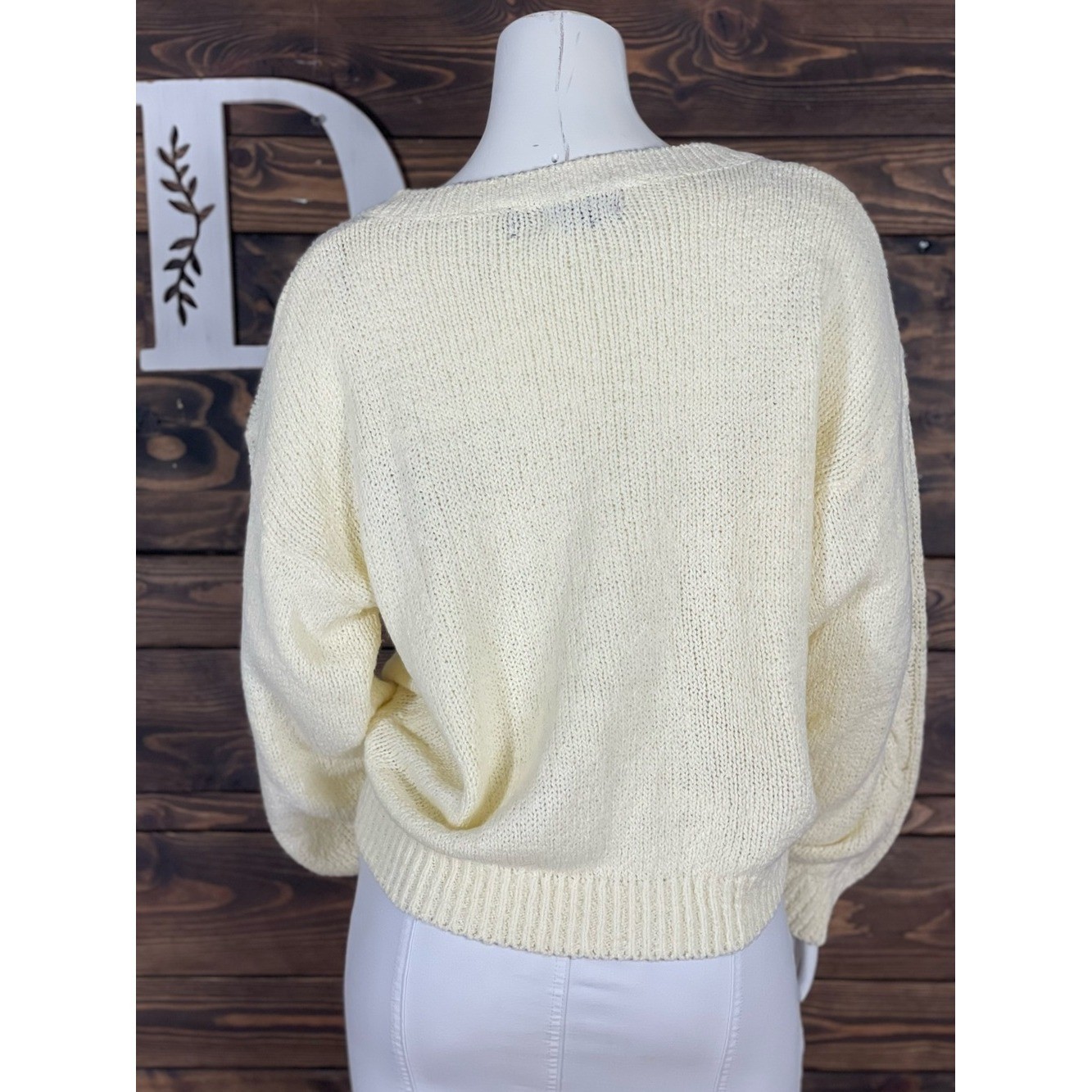 Headliners | Vintage Ivory Cream Cable Knit V-Neck Sweater Chunky Ribbed Knit
