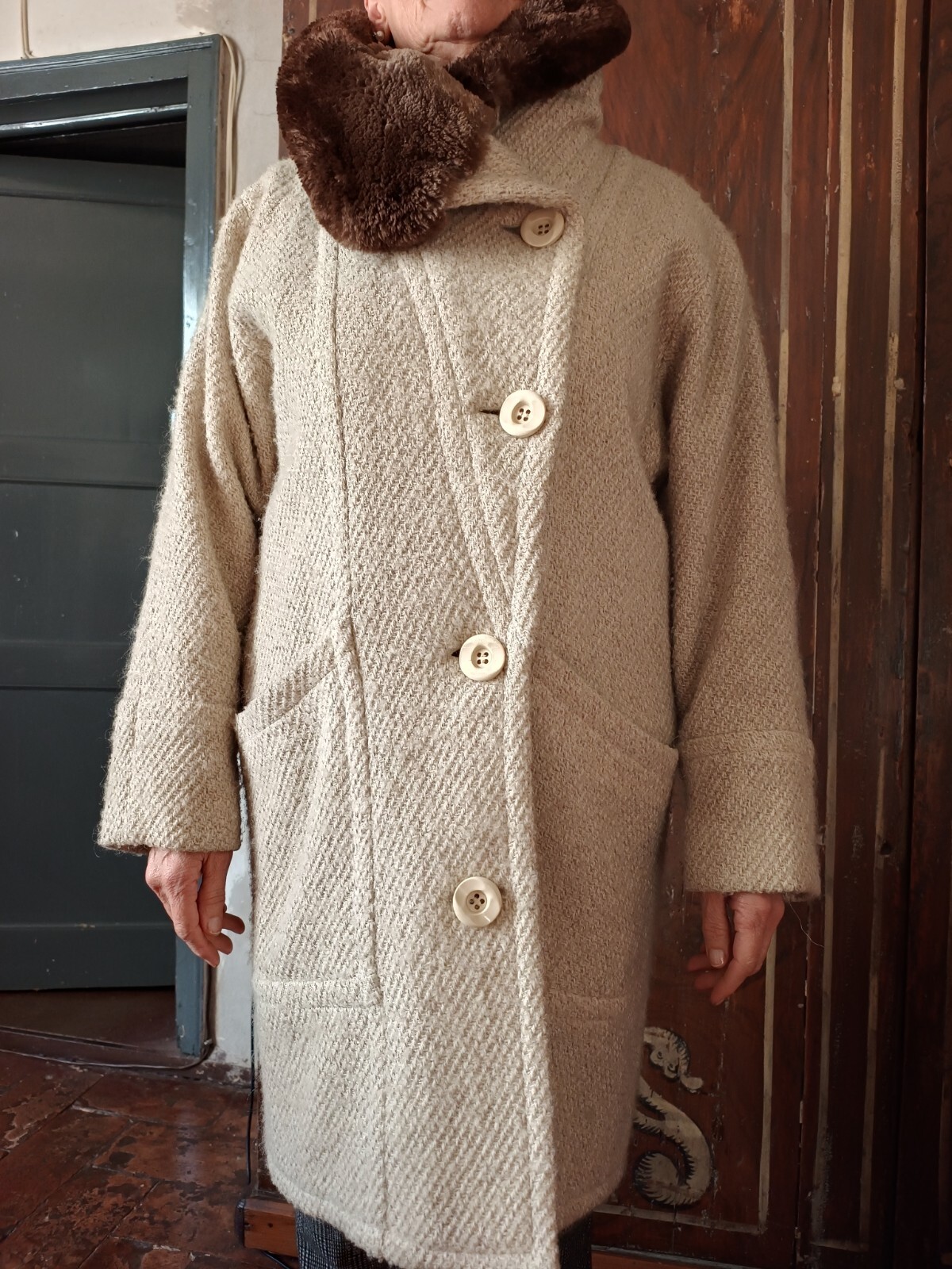 Beautiful 1960s Wool Coat, Size L, See Measurements, Top Condition