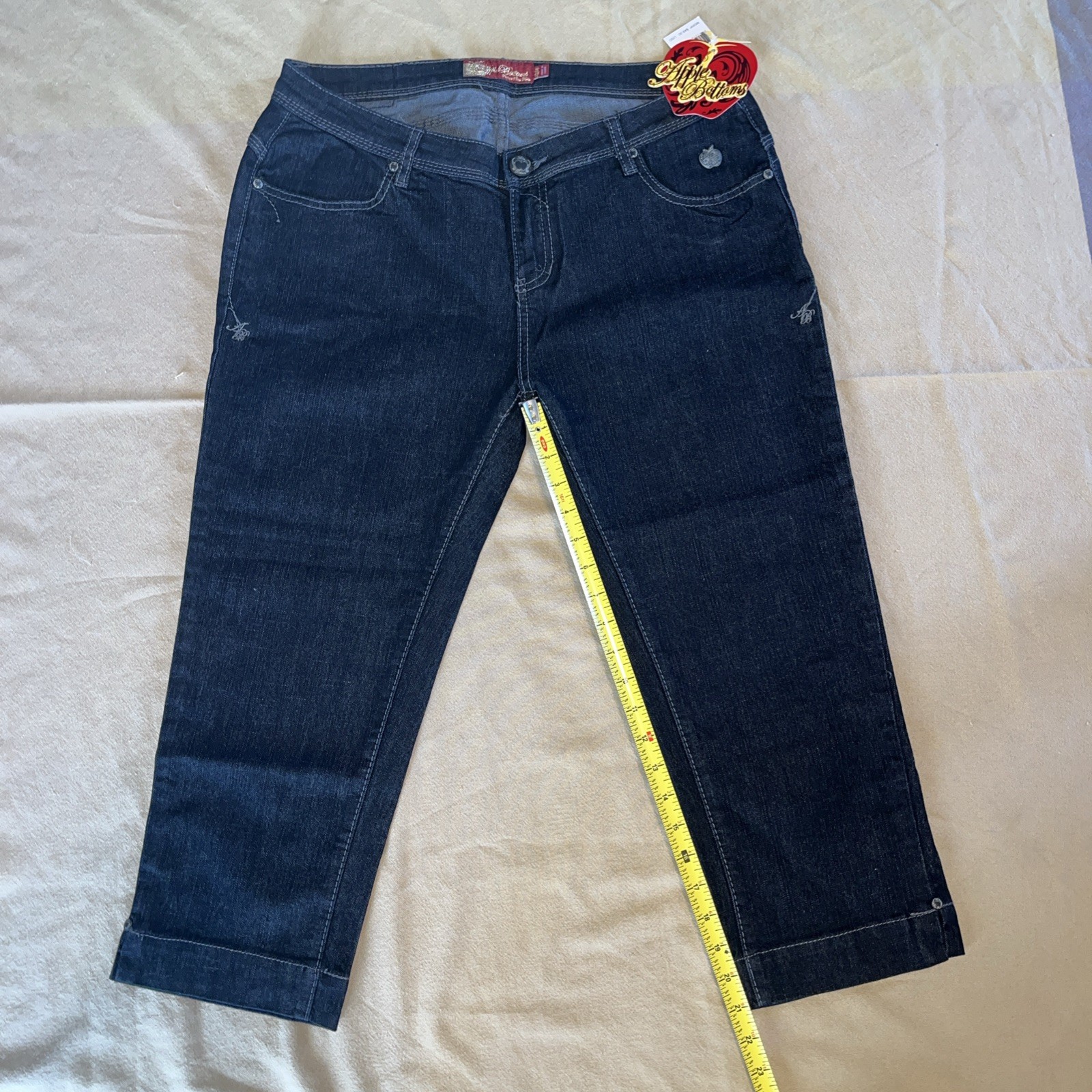 Apple Bottoms Jeans 13/14 Black Capris Embroidered Pockets New with Tag Vintage