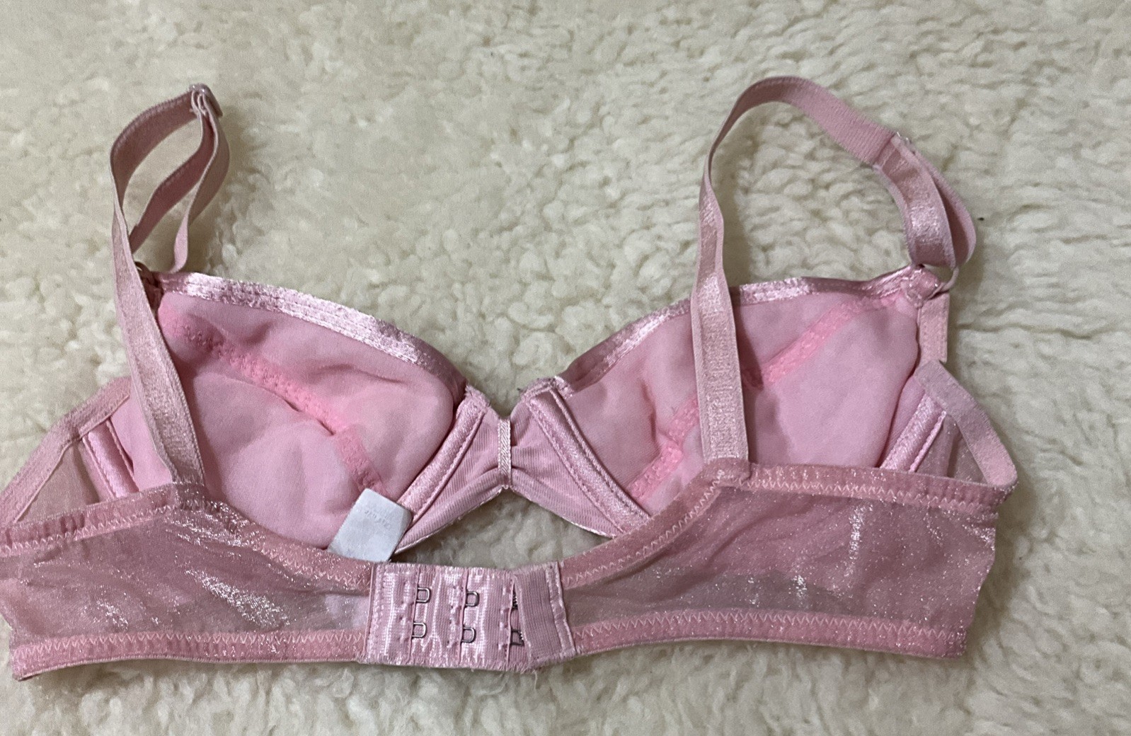 Vintage Oscar de la Renta Lingerie Liquid Satin Caress Shiny Second Skin Bra0163