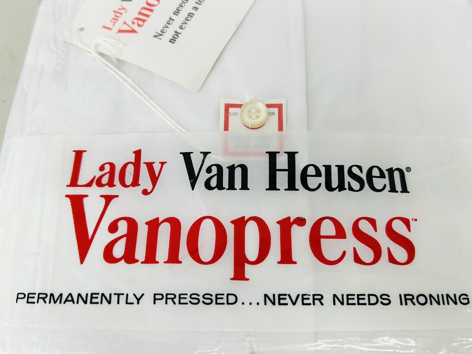 Vintage Lady Van Heusen Vanopress White Blouse Roll-Up Sleeves No Iron 14 NOS