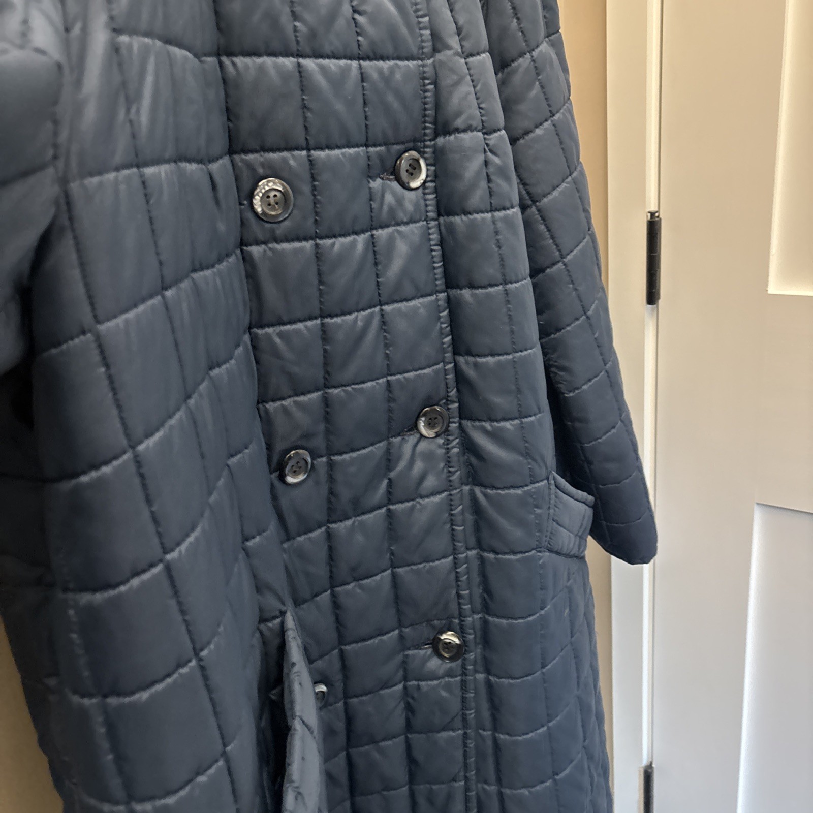 Vintage White Bear of St Paul Minnesota Quilted Button Puffer Coat L/XL