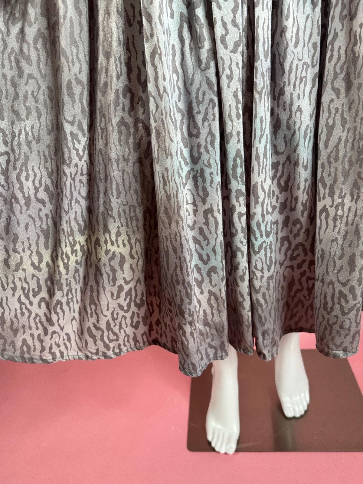 1980s-1990s CLUES COLLECTIONS. Smocked Drop Waist. LEOPARD Print Dress. S-M